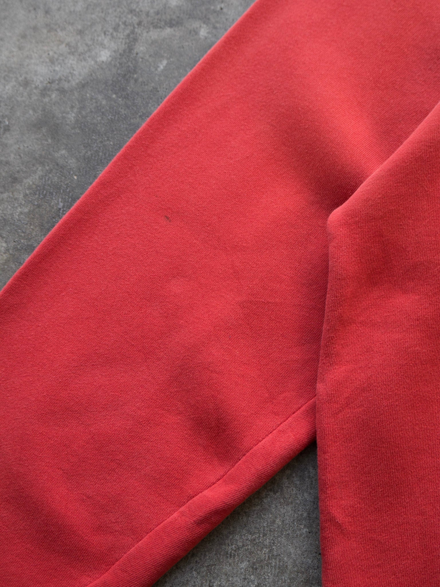 Vintage Red Tommy Hilfiger Sweatshirt (M)