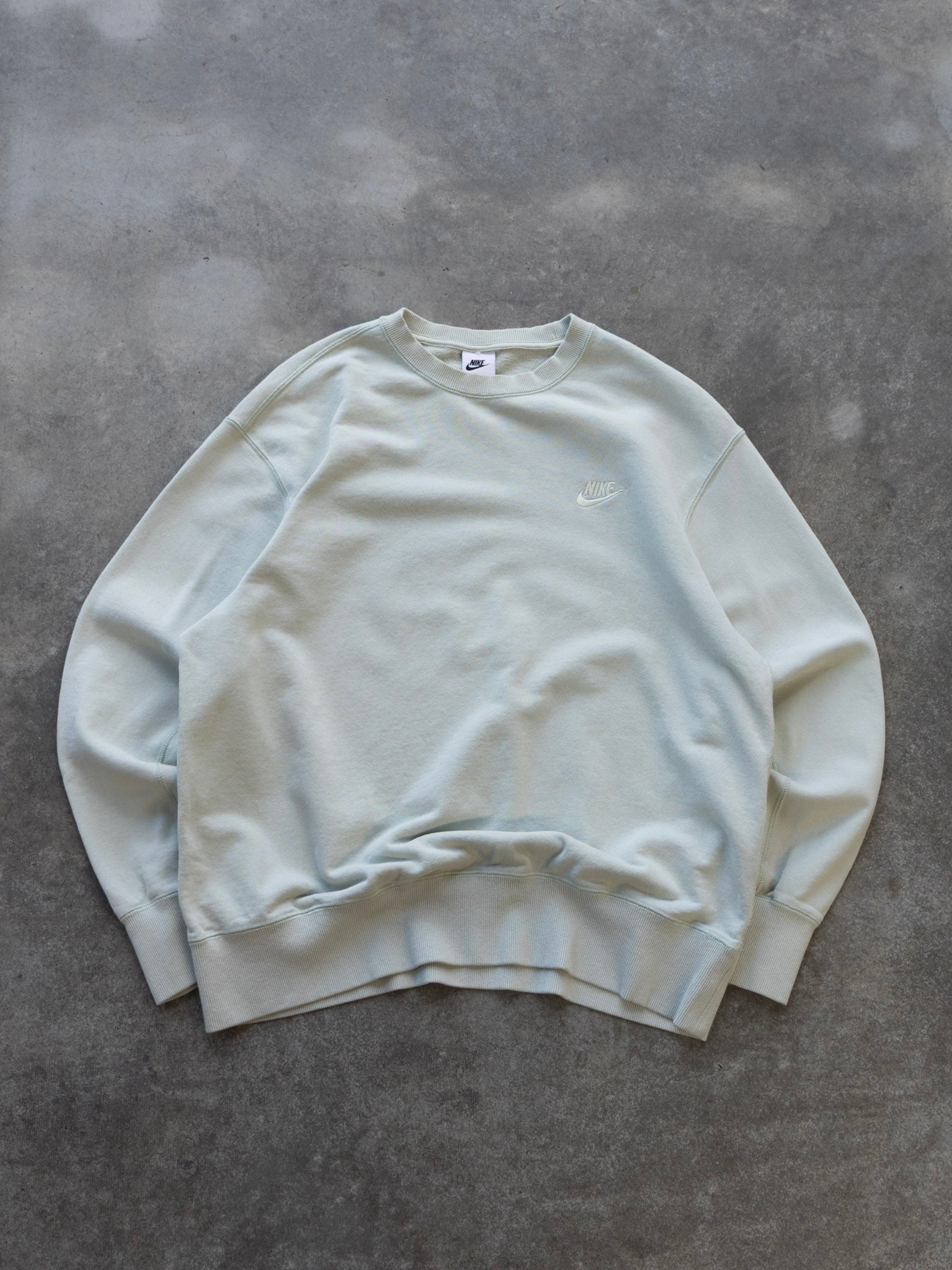 Vintage Pale Green Nike Sweatshirt (L)
