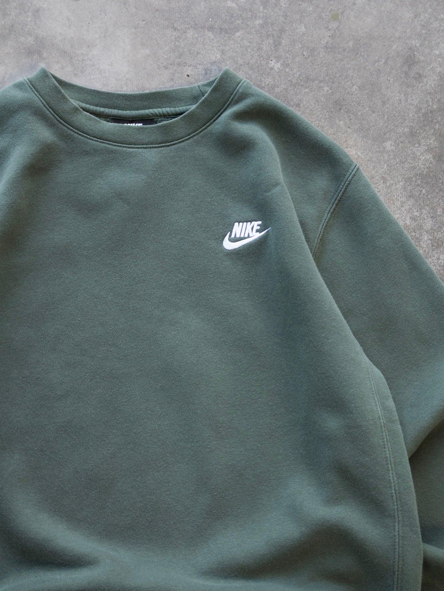 Vintage Green Nike Sweatshirt (S)