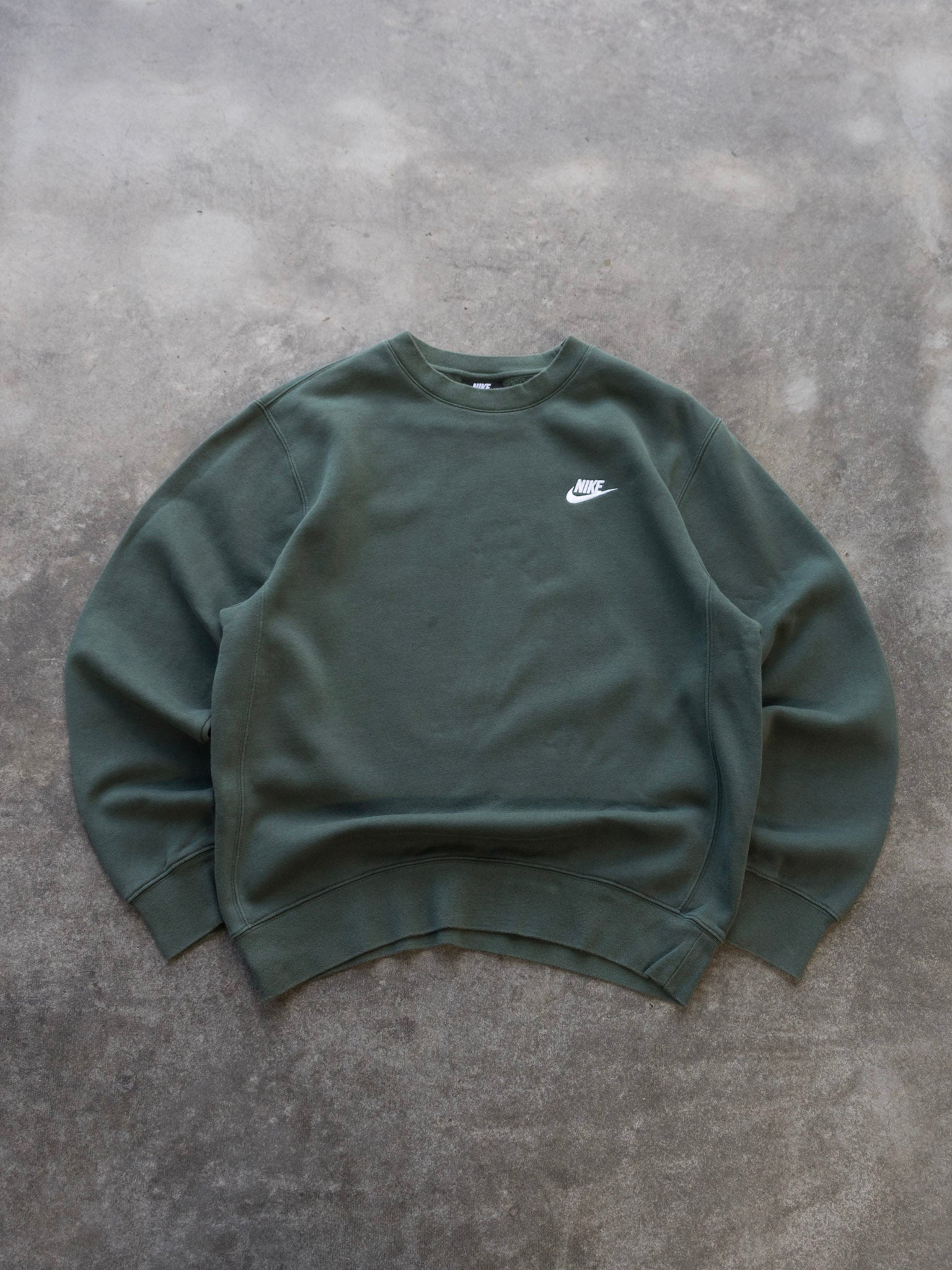 Vintage Green Nike Sweatshirt (S)