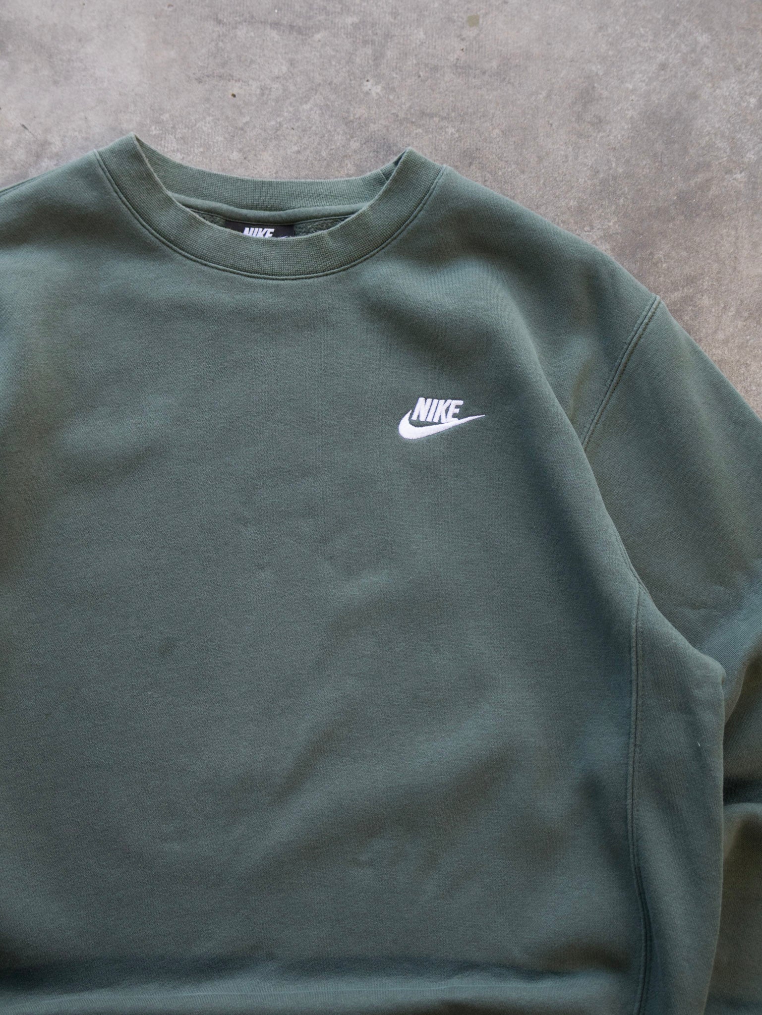 Vintage Green Nike Sweatshirt (S)