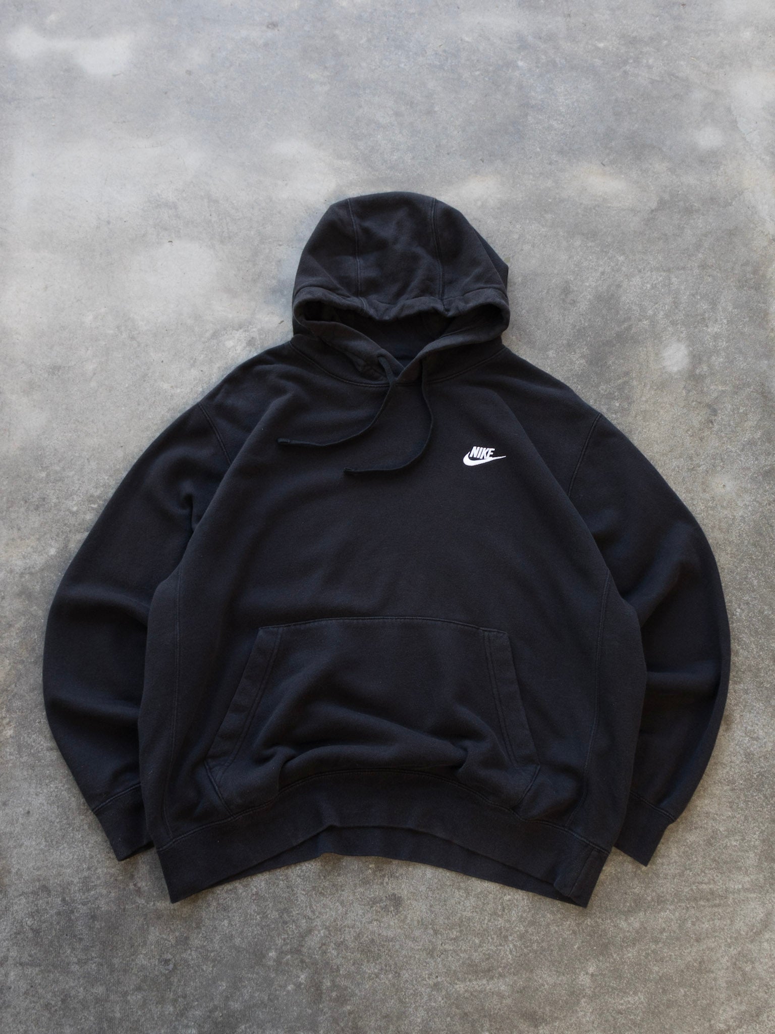Vintage Black Nike Hoodie (L)