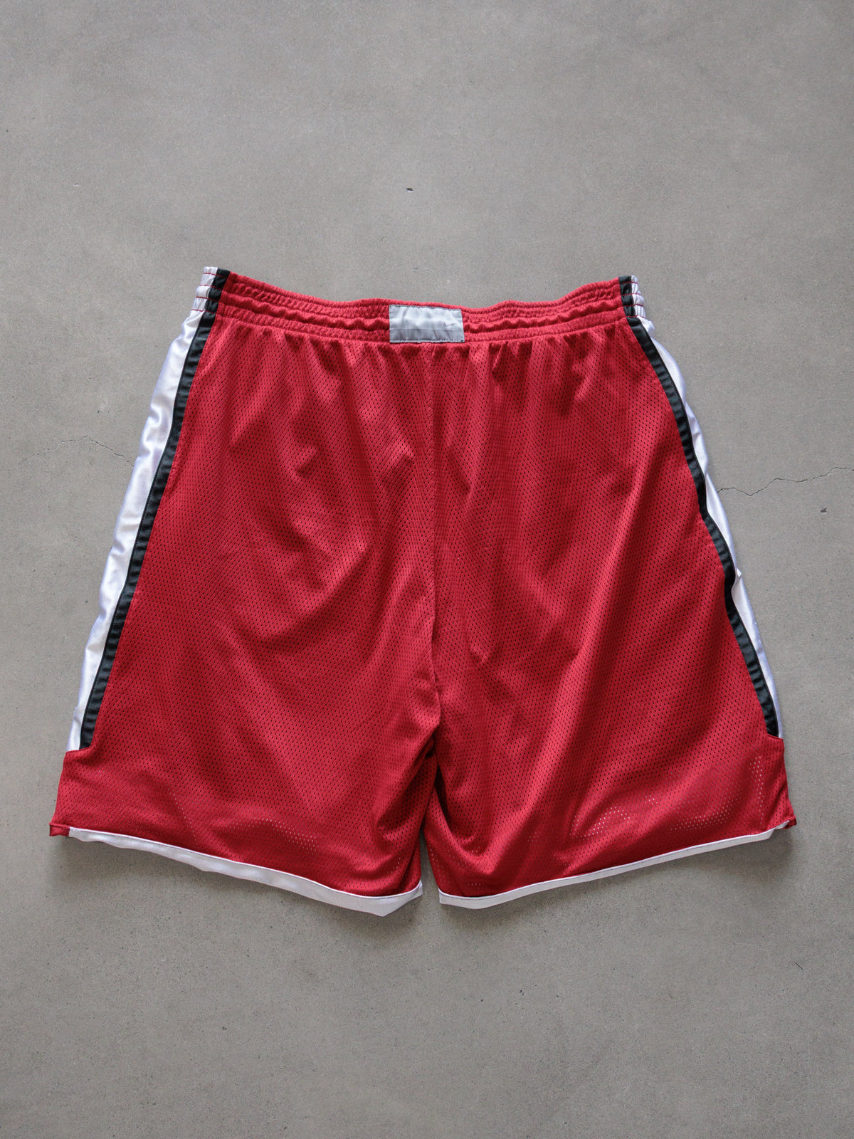 Vintage 00s Black & Red Nike Reversible Mesh Shorts (L)