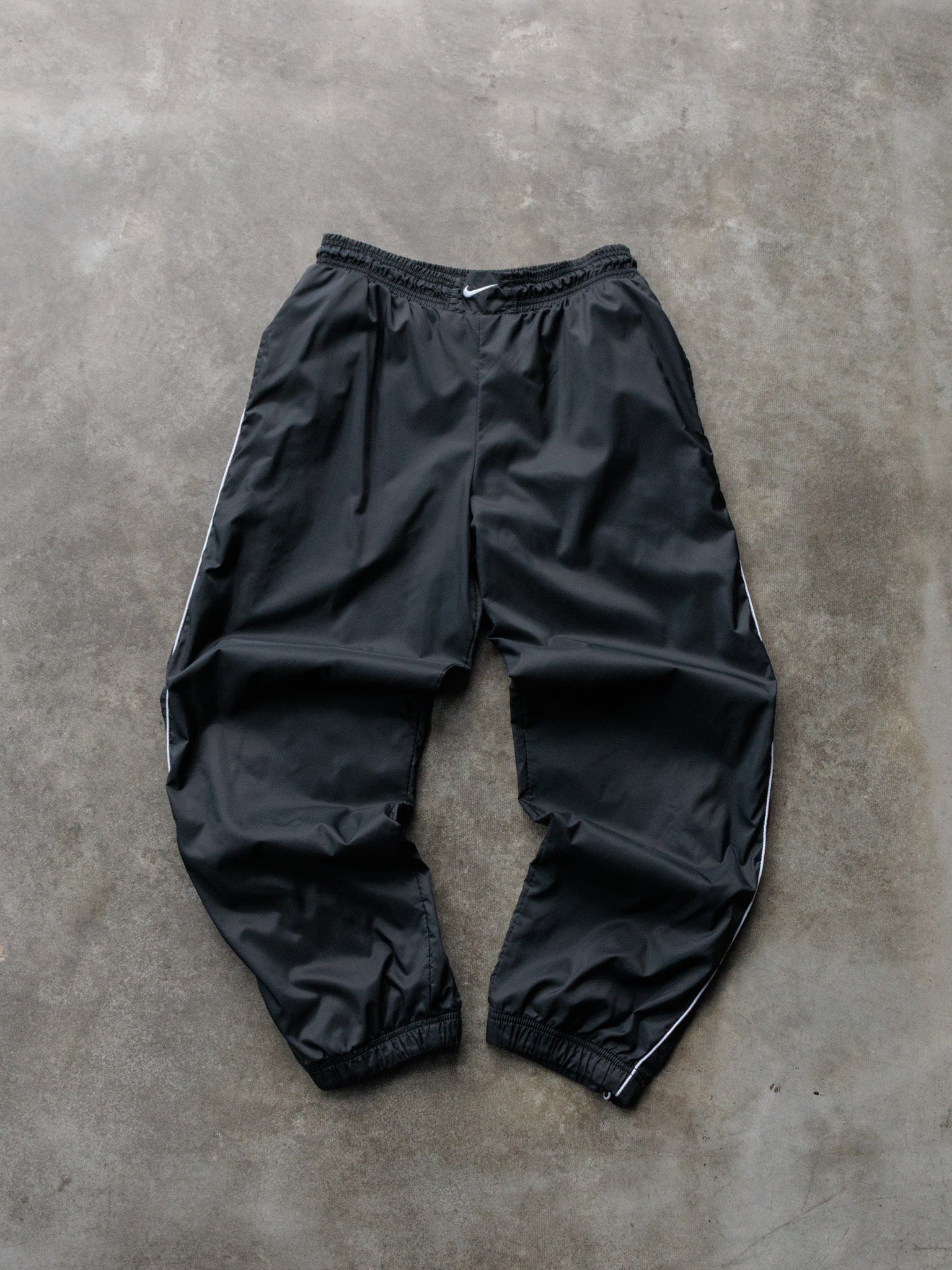 Vintage 00s Black Nike Pants (14Y)