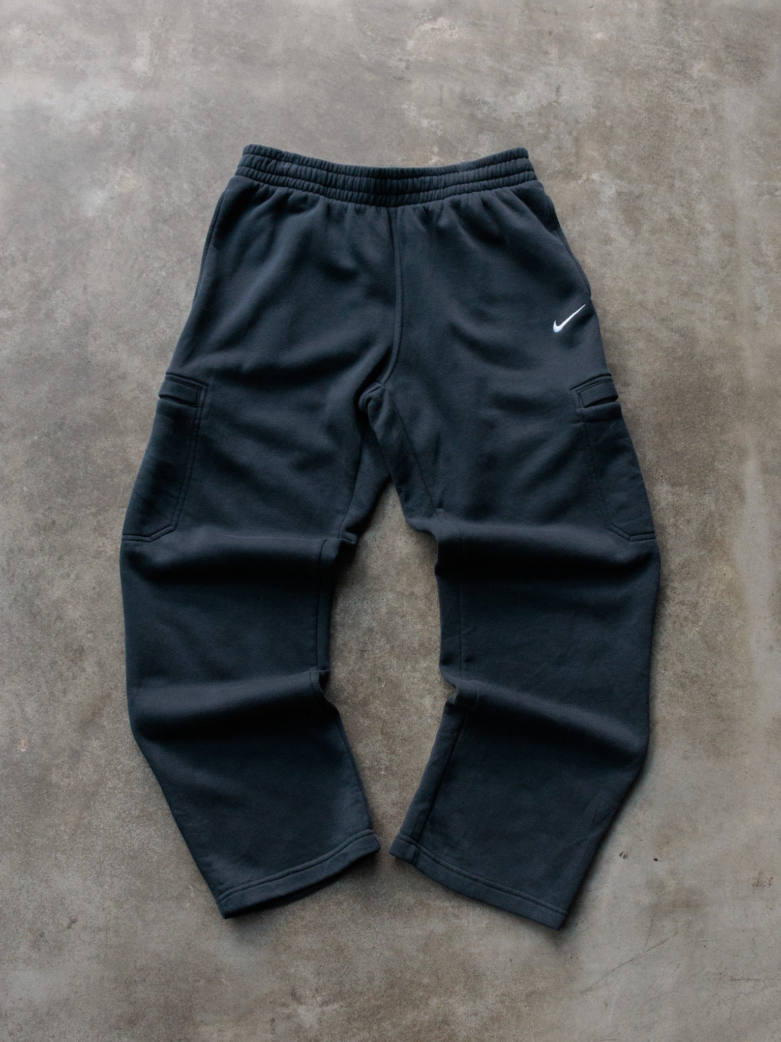 Vintage Black Nike Cargo Pants (L)