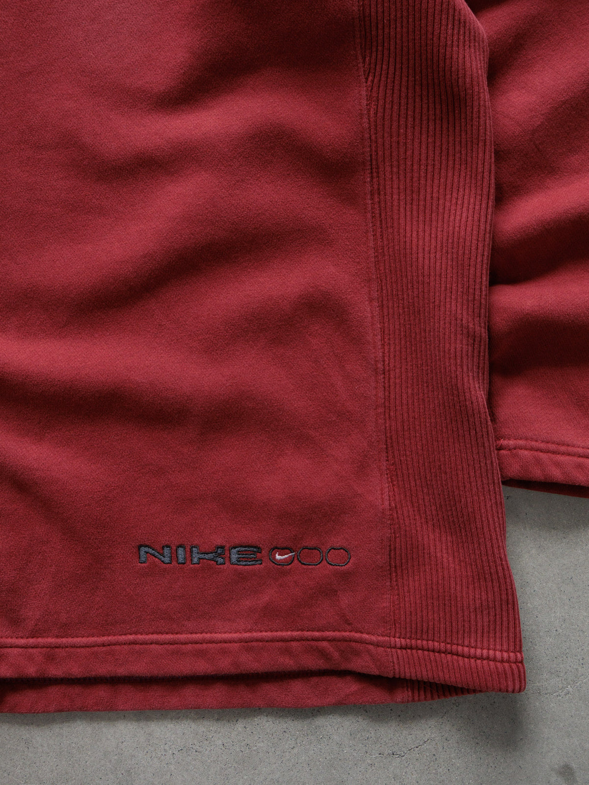 Vintage 00s Red Nike 600 V-Neck Sweatshirt (L)