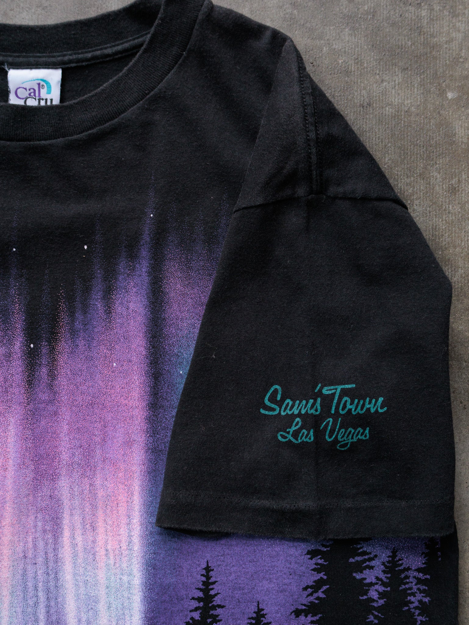 Vintage 90s Black Sam's Town Las Vegas Wolf Tee (M)