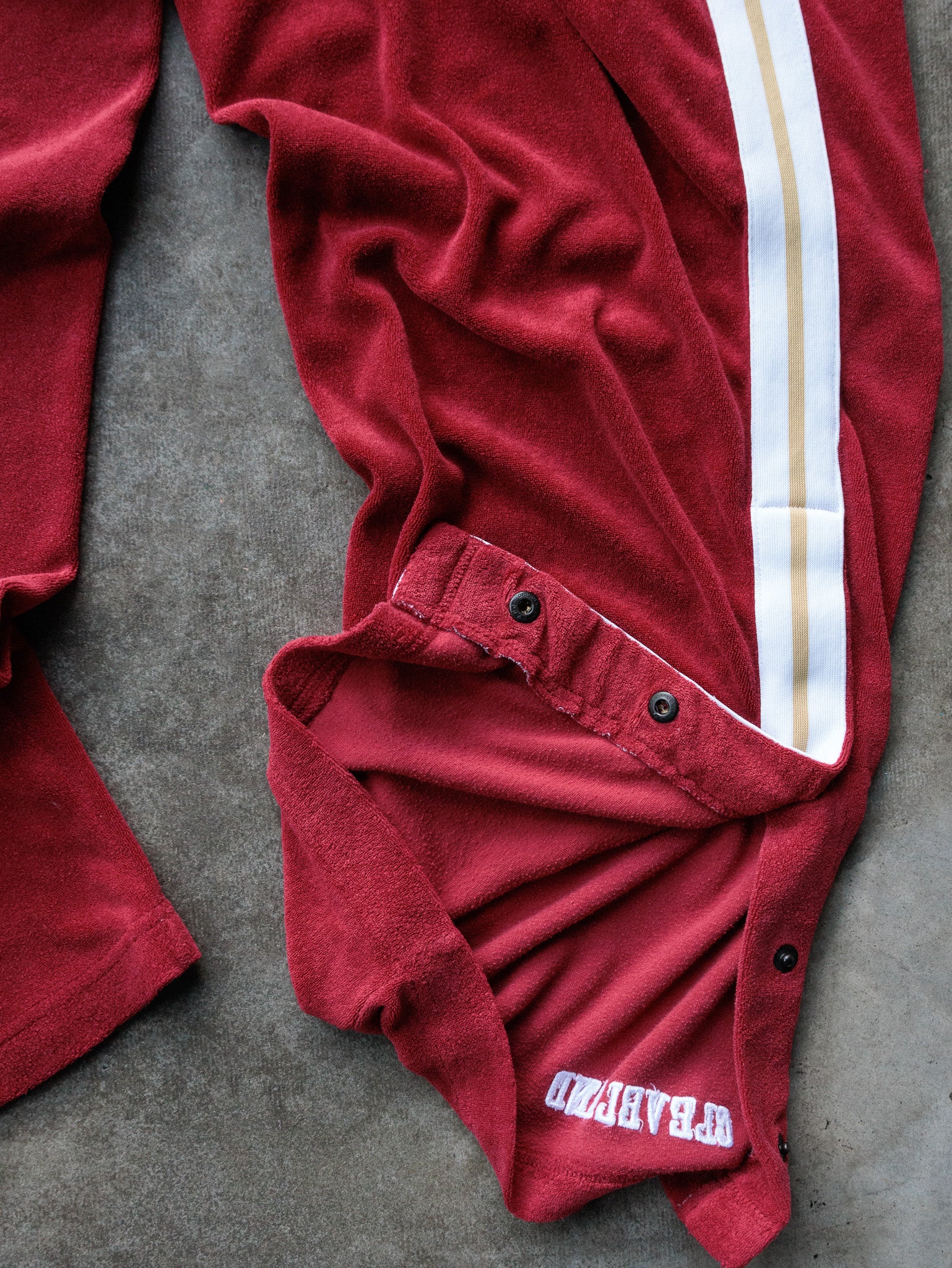 Vintage 90s Red Nike Cleveland Cavaliers Pants (XL)