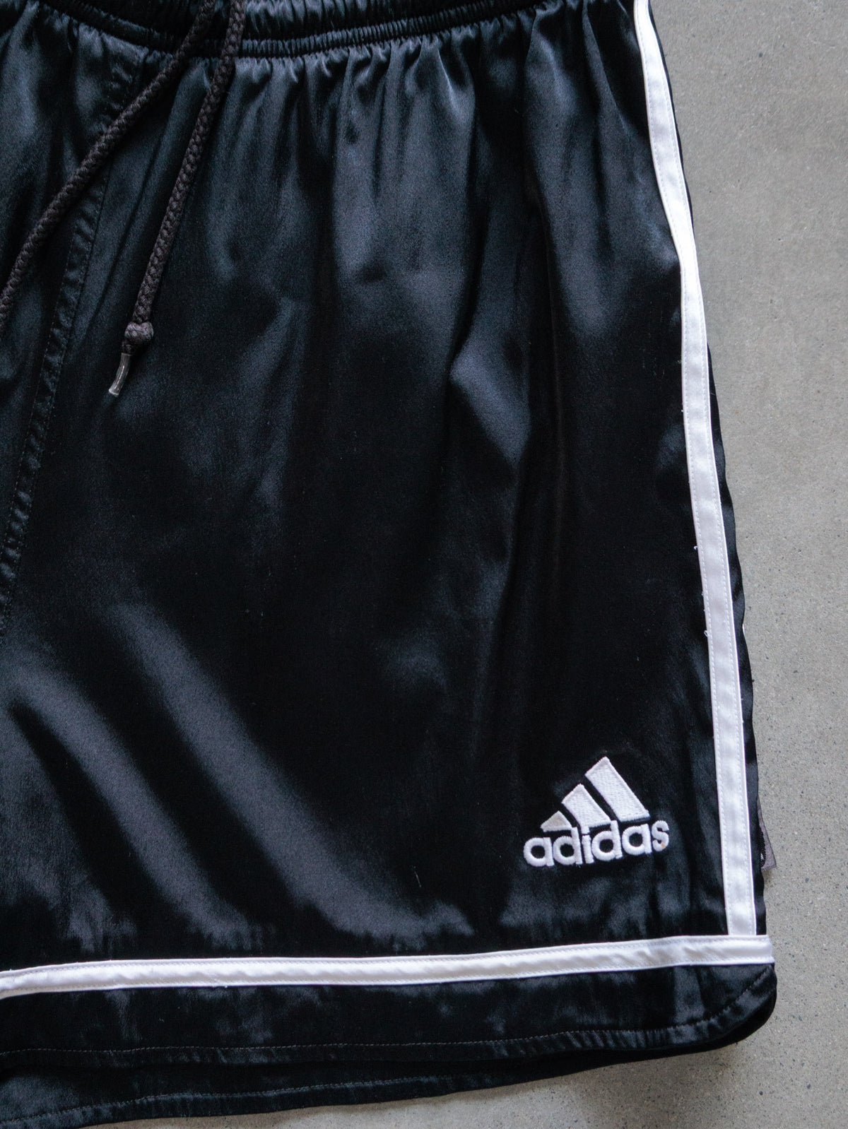 Vintage 00s Black Adidas Shorts (S)