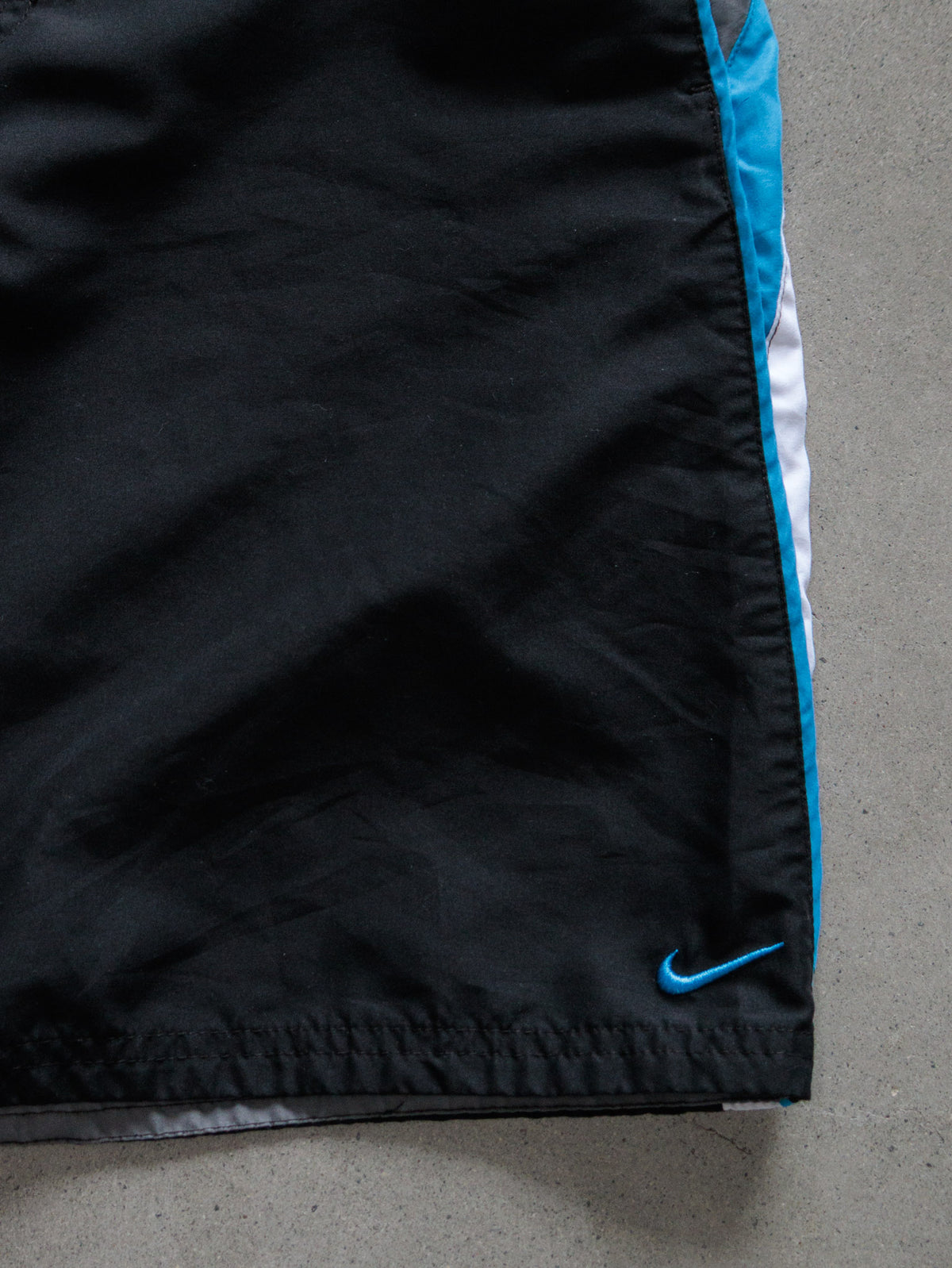 Vintage 00s Black Nike Swim Shorts (S)