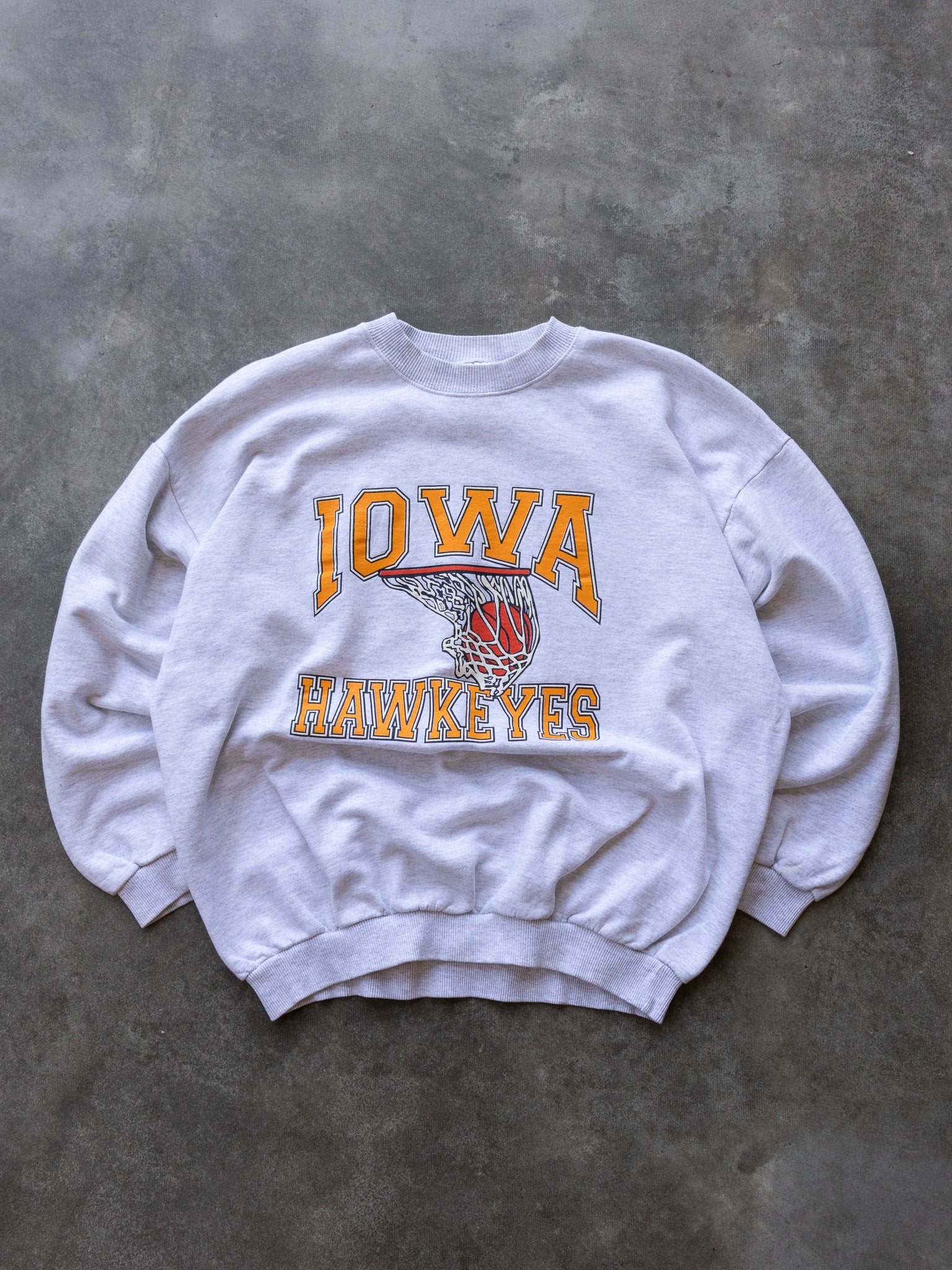 Vintage 00s Grey Iowa Hawkeyes Sweatshirt (XL)