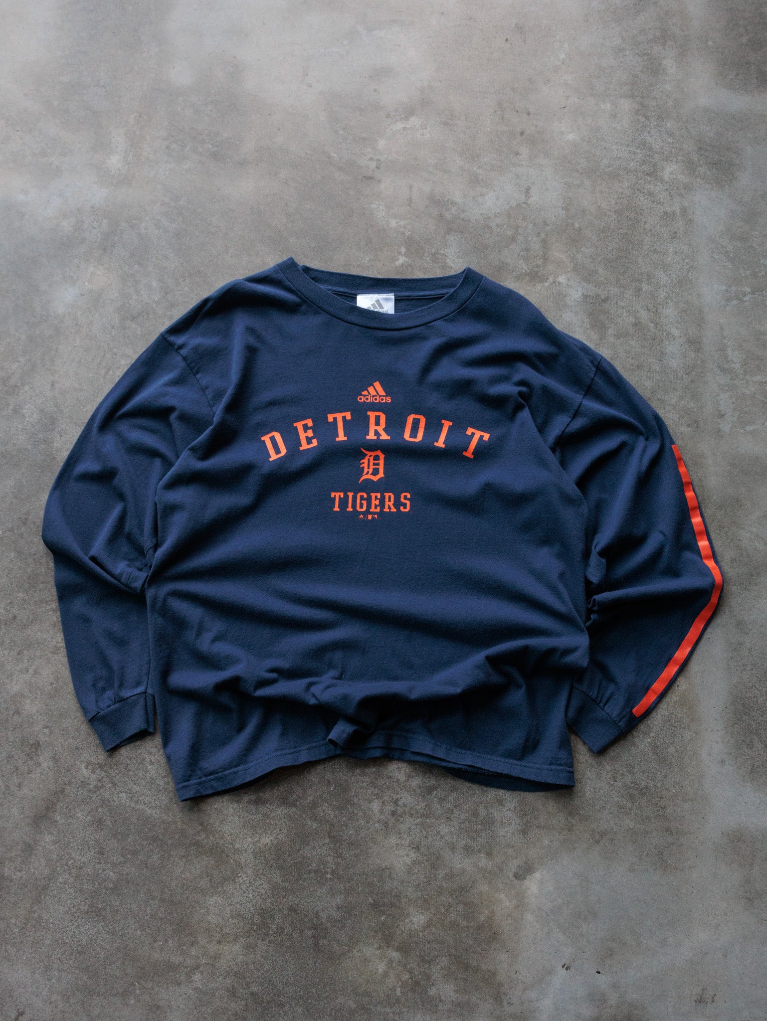 Vintage 2006 Navy Adidas Detroit Tigers Long Sleeve Tee (XL)