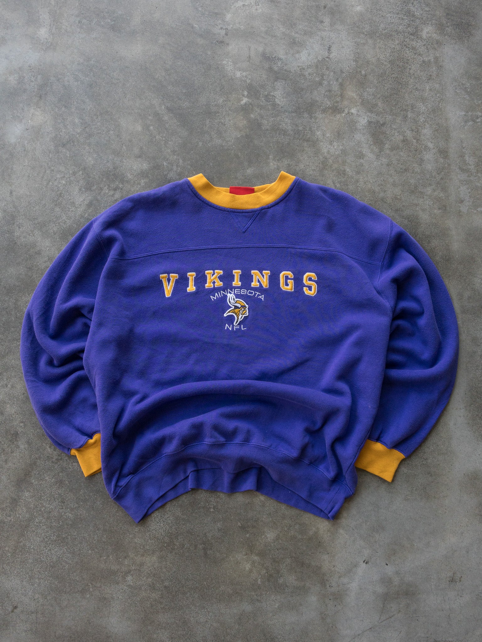 Vintage Purple Minnesota Vikings Sweatshirt (L)