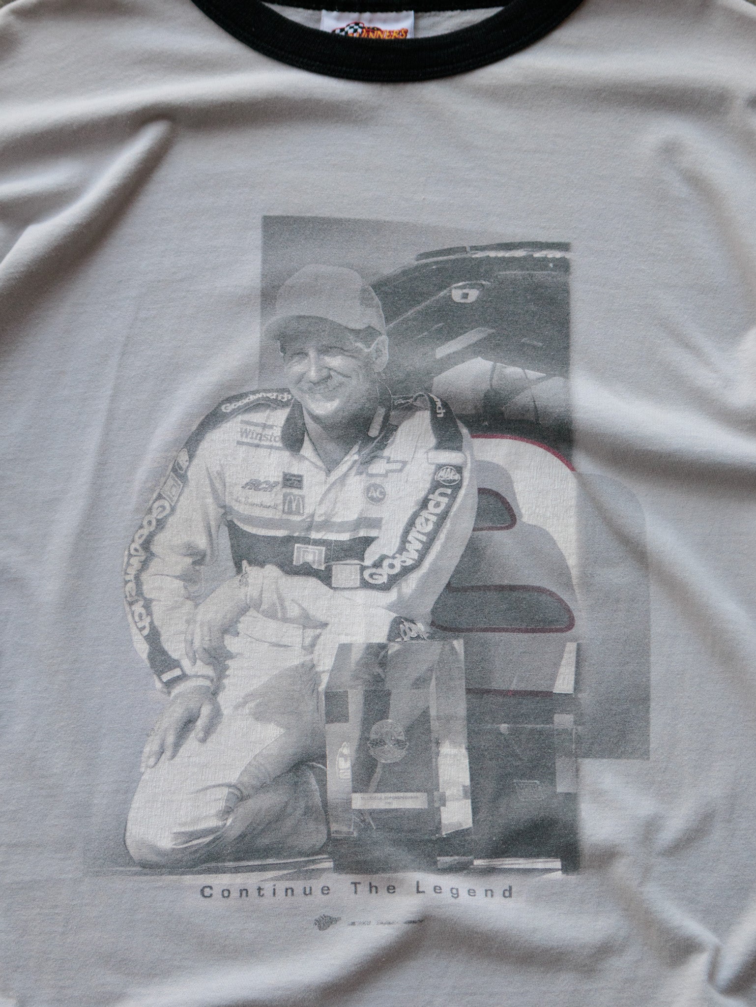 Vintage 00s Grey NASCAR Dale Earnhardt Tee (-)