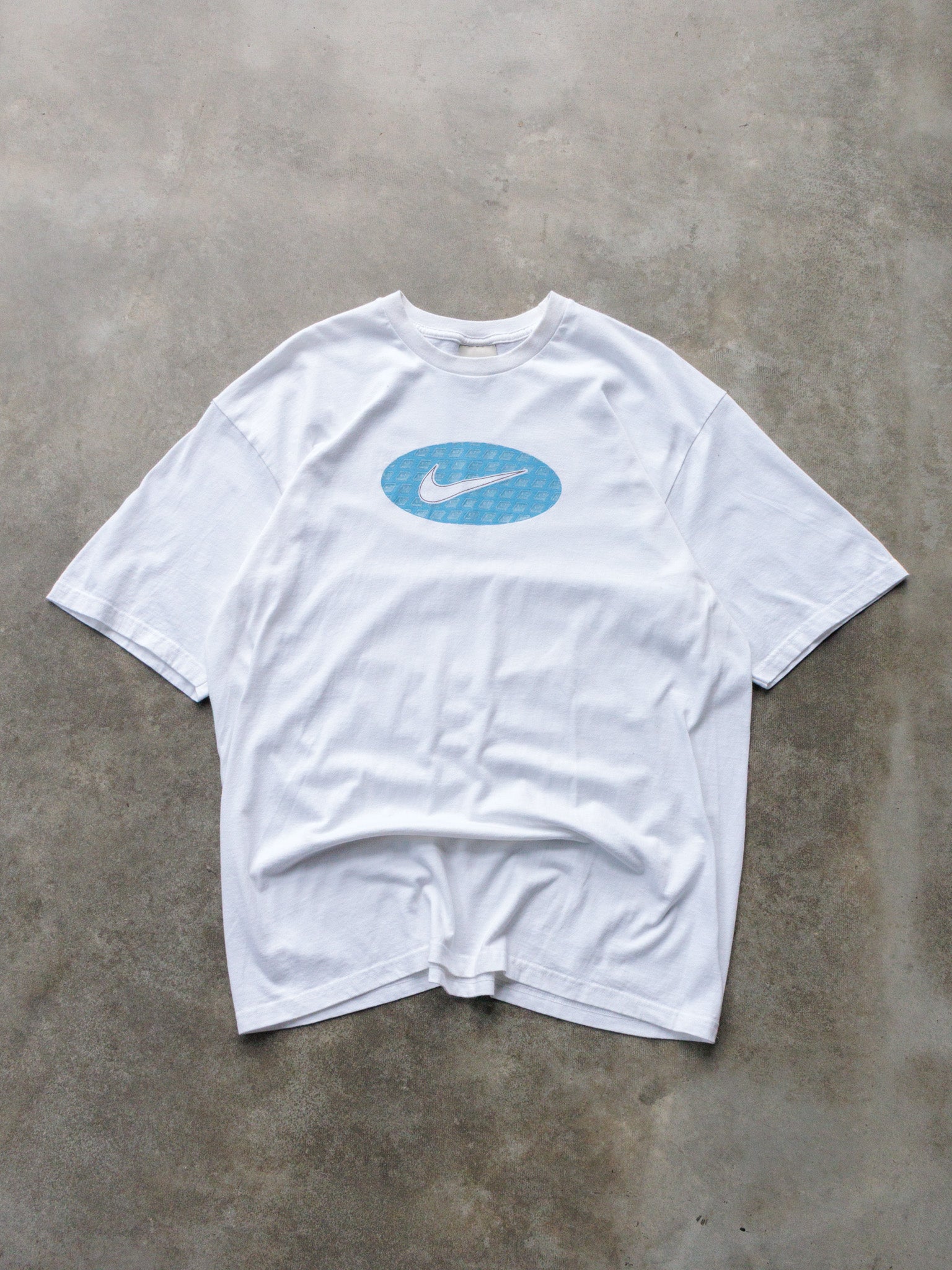 Vintage 00s White Nike Tee (L)