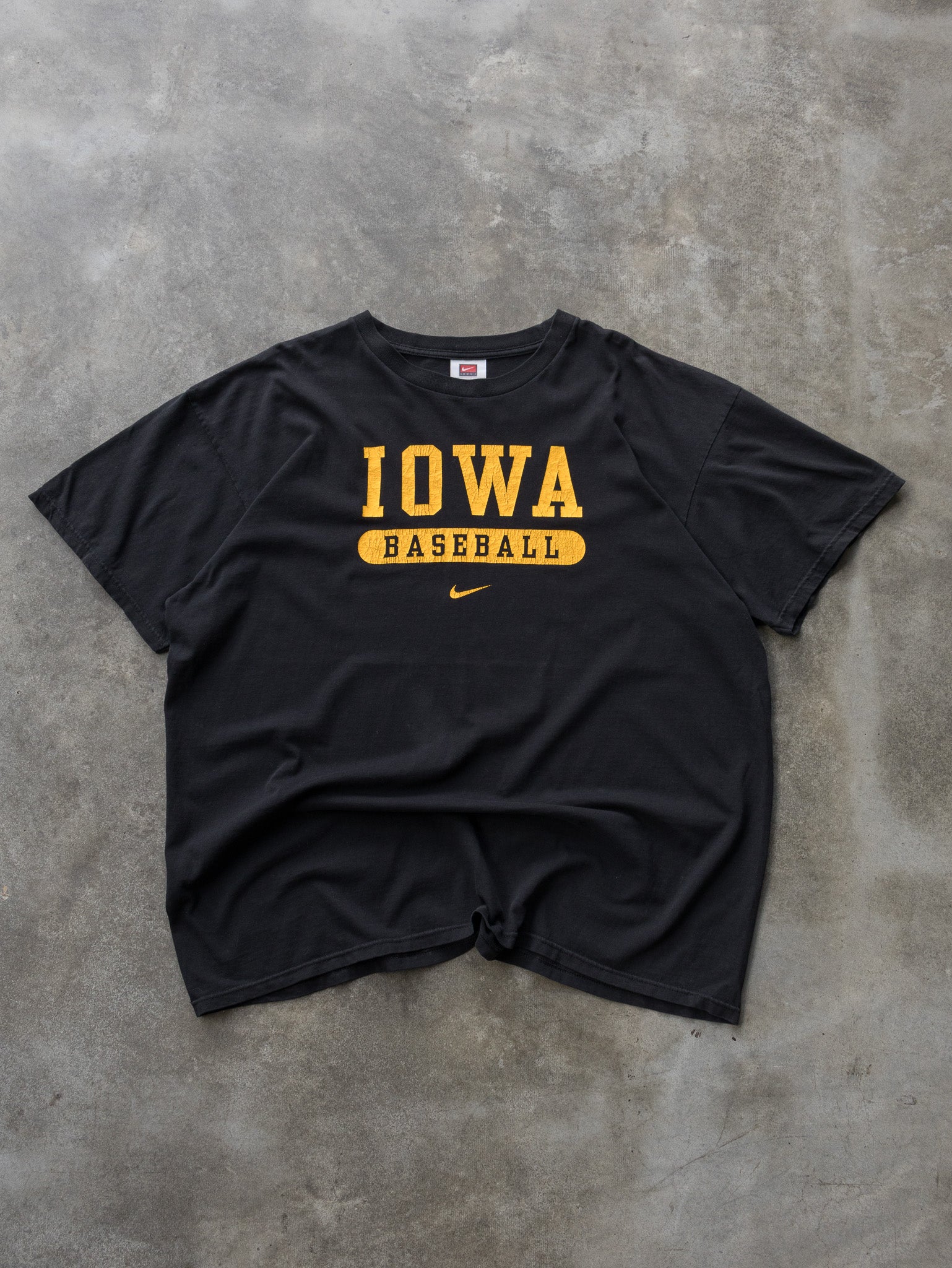 Vintage 00s Black Nike Iowa Baseball Tee (XL)