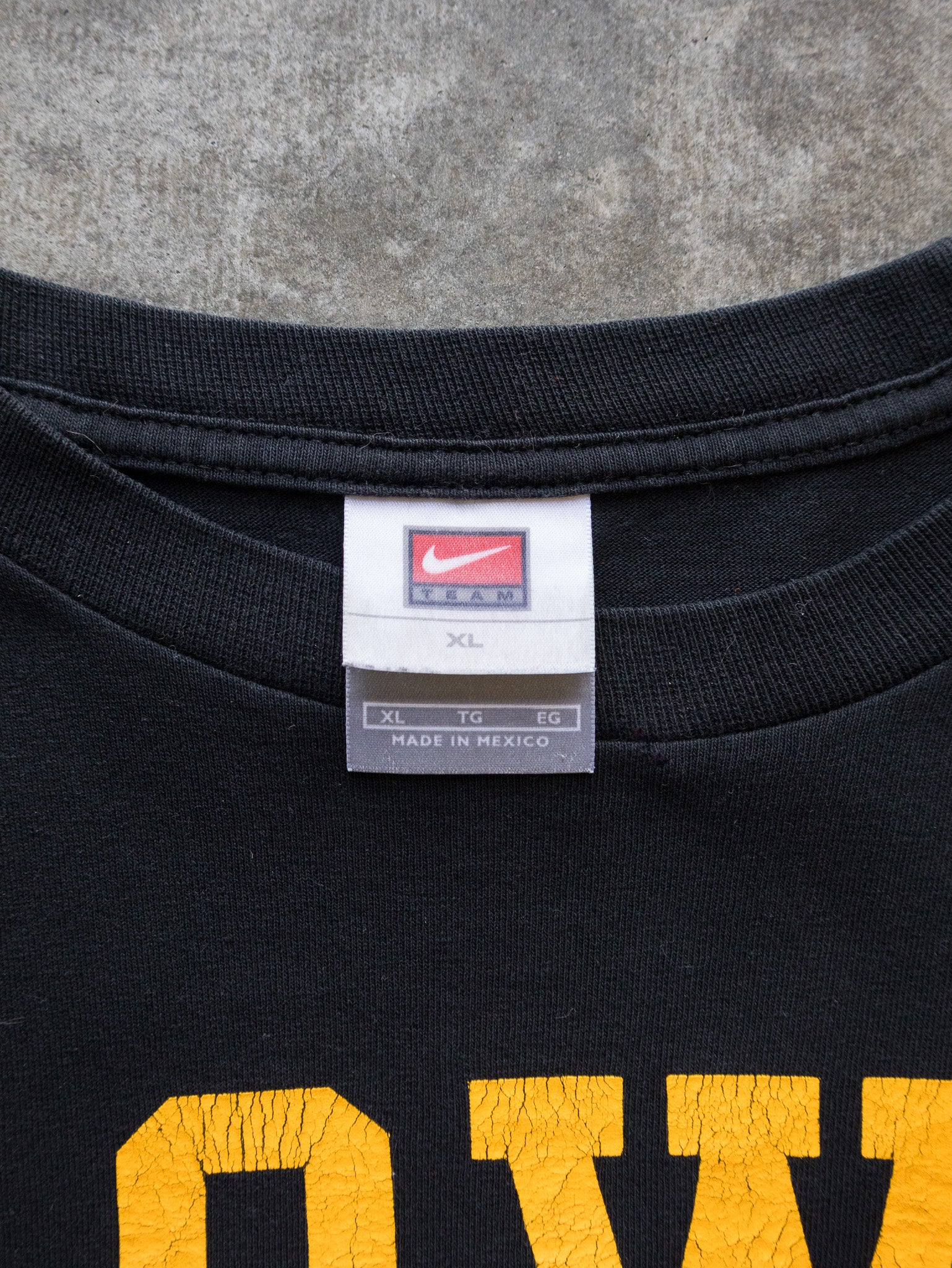 Vintage 00s Black Nike Iowa Baseball Tee (XL)