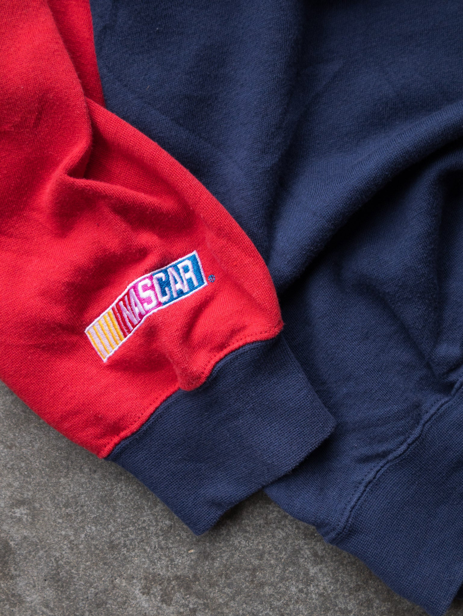 Vintage Navy & Red Jeff Gordon NASCAR Sweatshirt (XL)