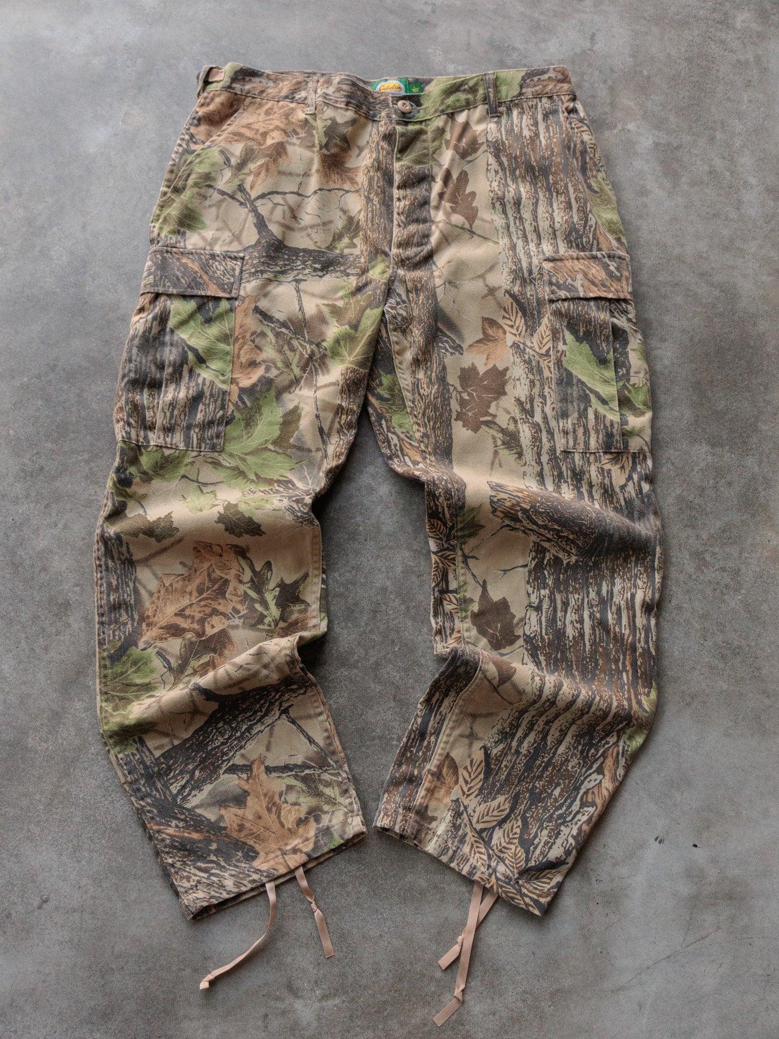 Vintage Brown Camo Cabela's Cargo Pants (L)