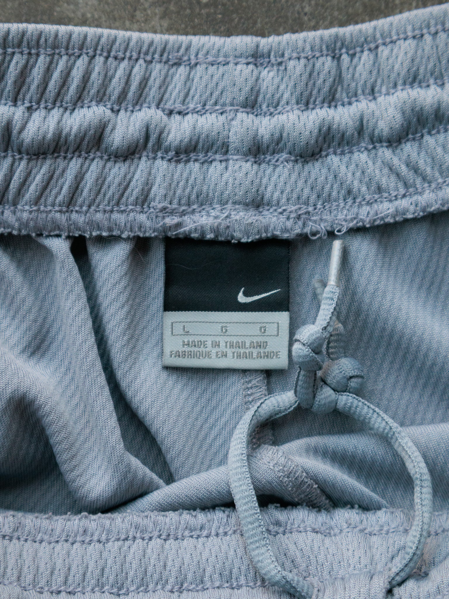 Vintage 00s Grey Nike Mesh Shorts (L)