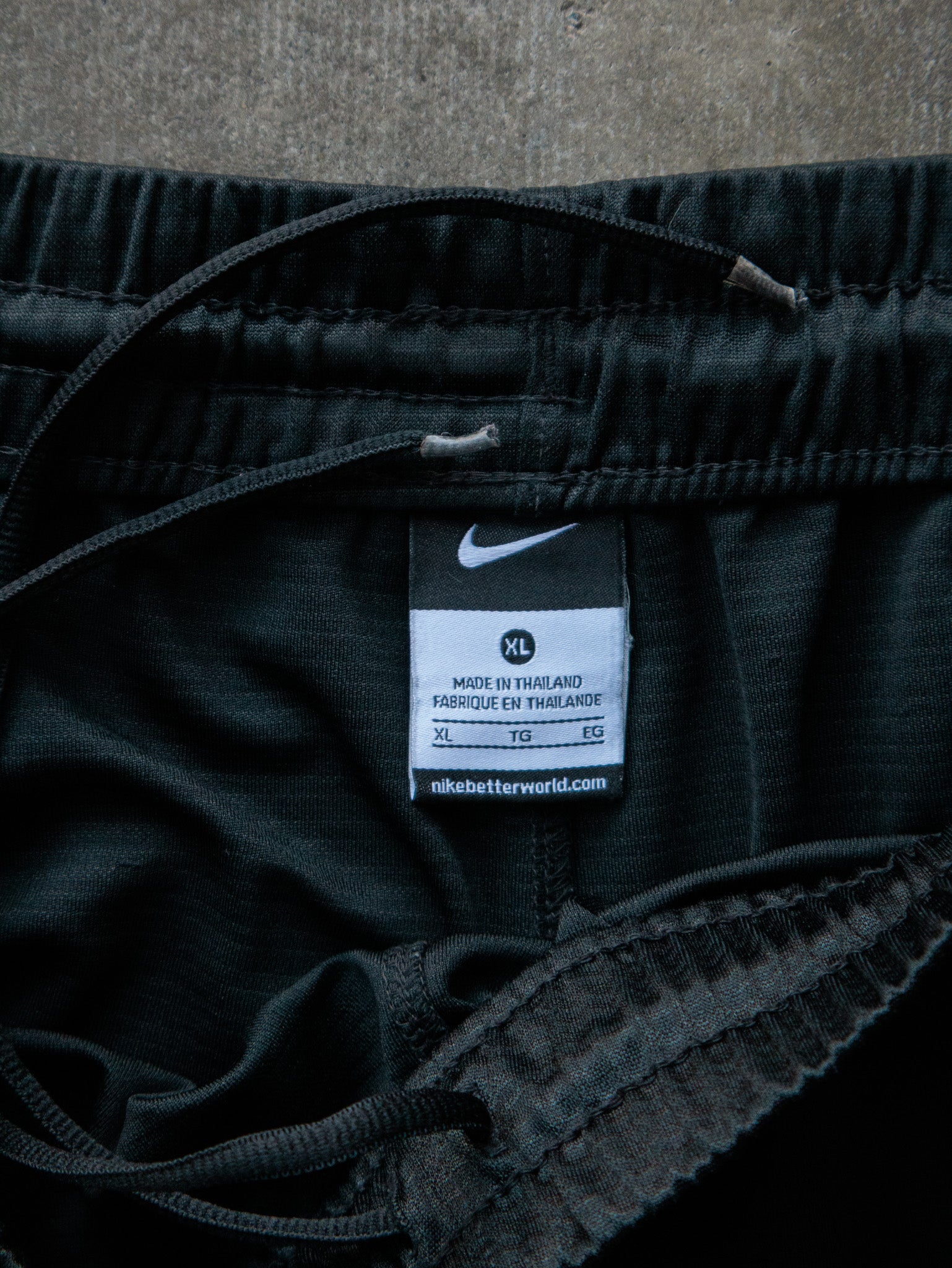 Vintage 00s Black Nike Basketball Shorts (XL)