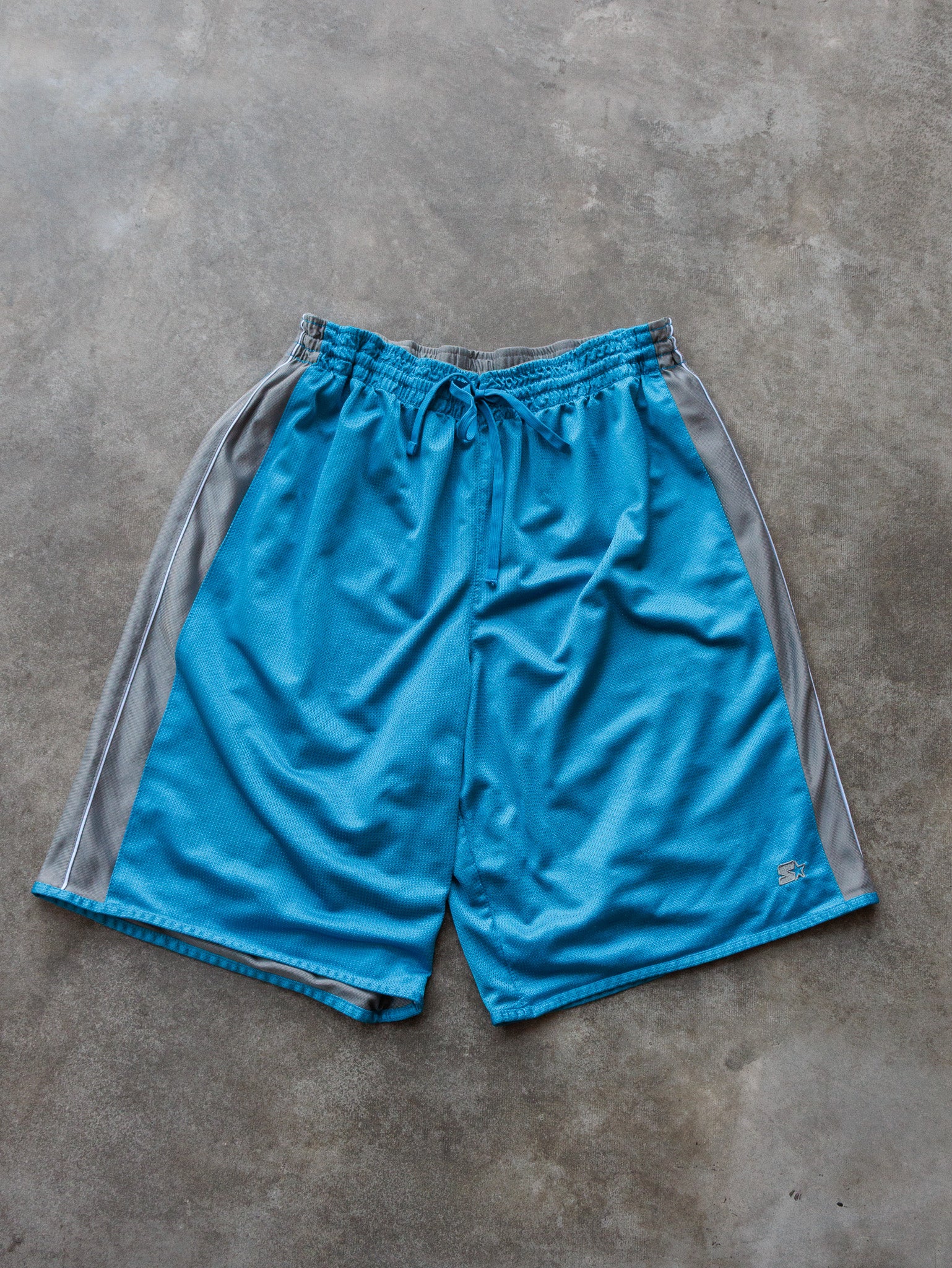 Vintage 90s Blue & Grey Starter Mesh Shorts (-)