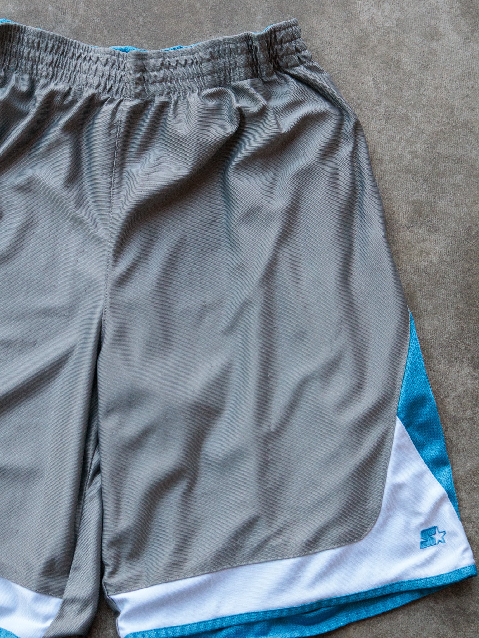 Vintage 90s Blue & Grey Starter Mesh Shorts (-)