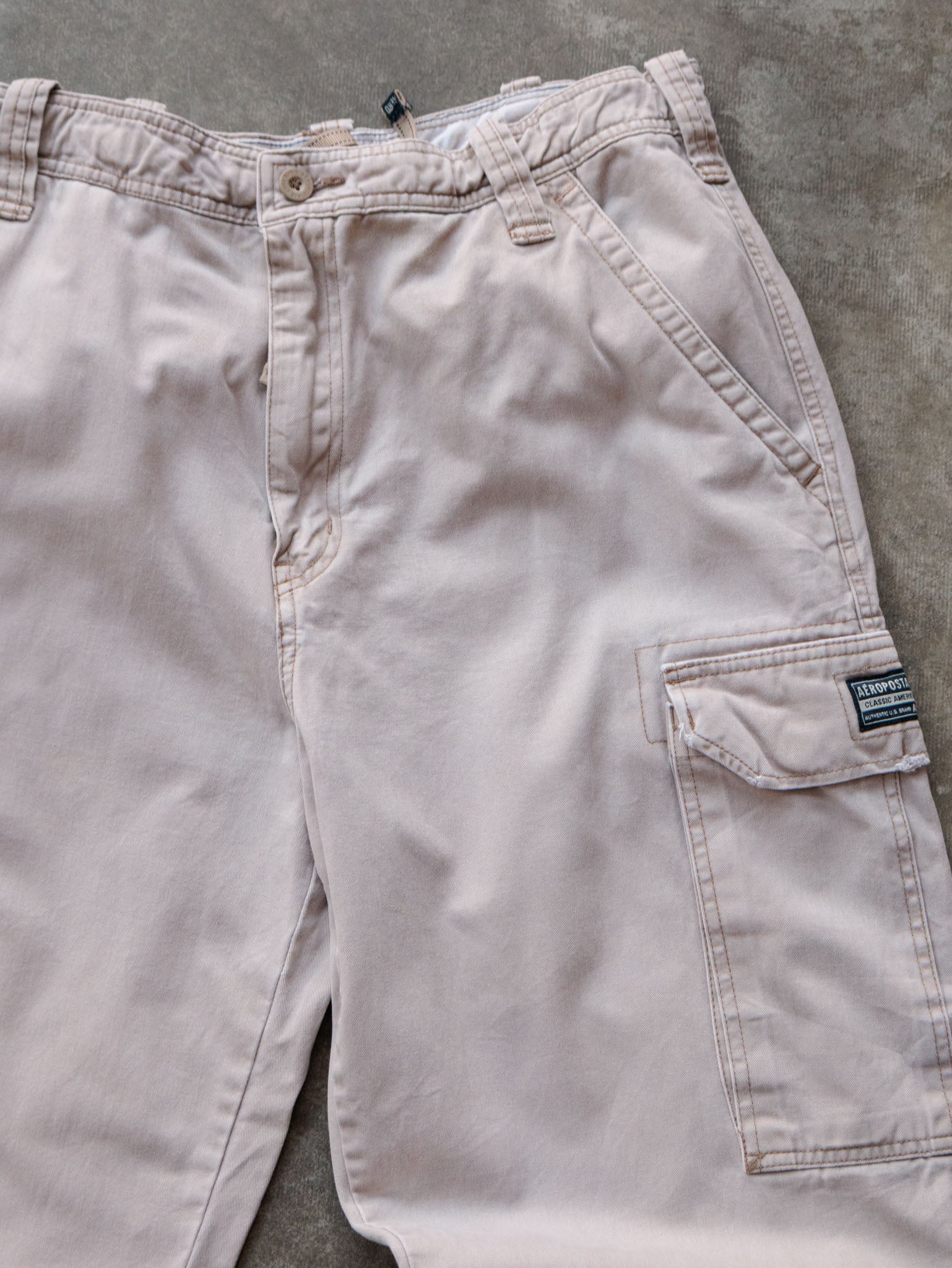 Vintage 00s Beige Aeropostale Cargo Pants (W29)