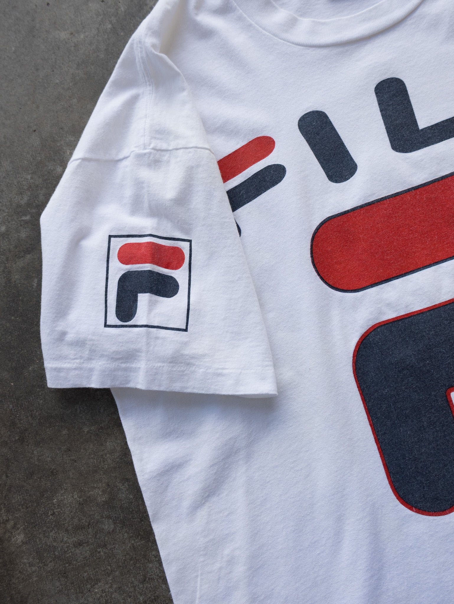 Vintage 90s Fila Logo Tee (XL)