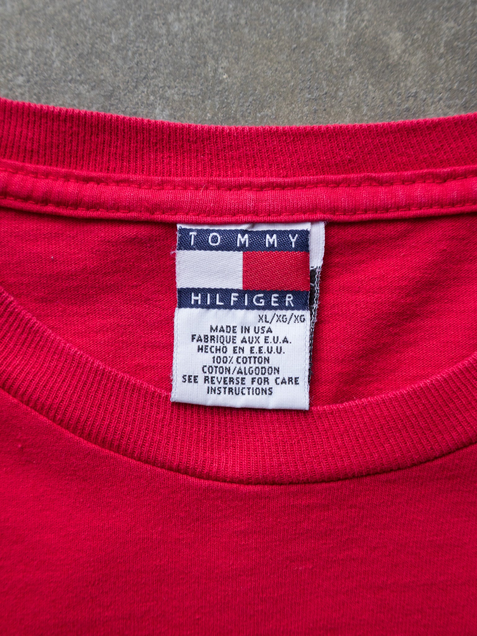 Vintage 90s Red Tommy Hilfiger Crest Tee (M)