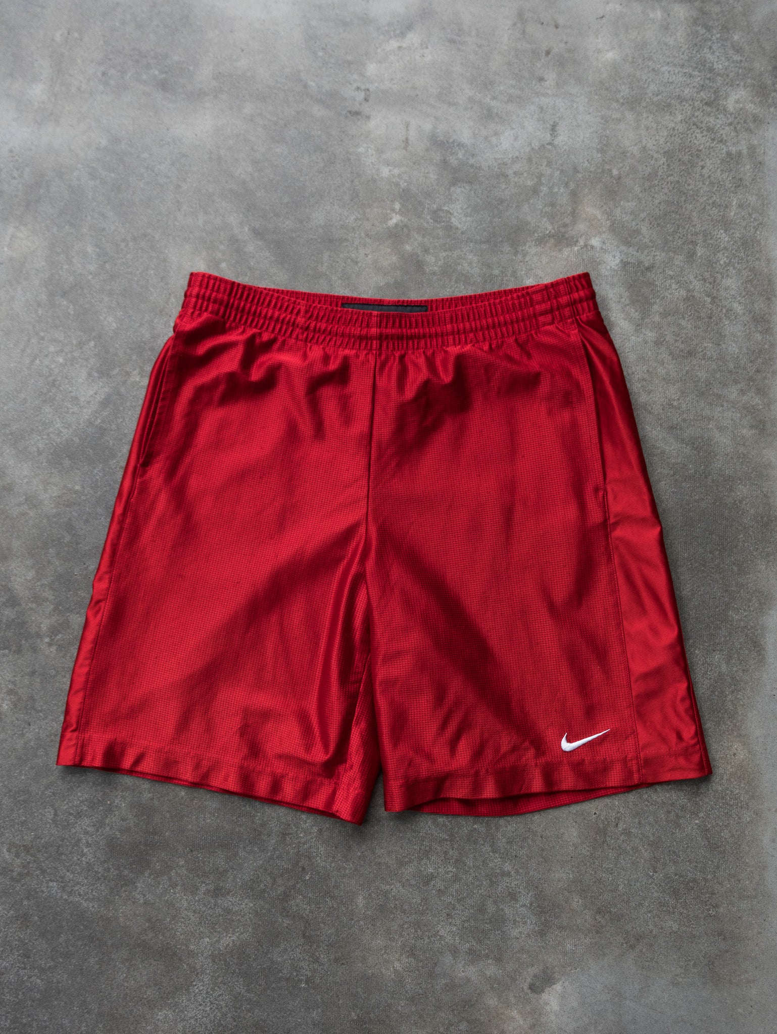 Vintage Red Nike Shorts (M)