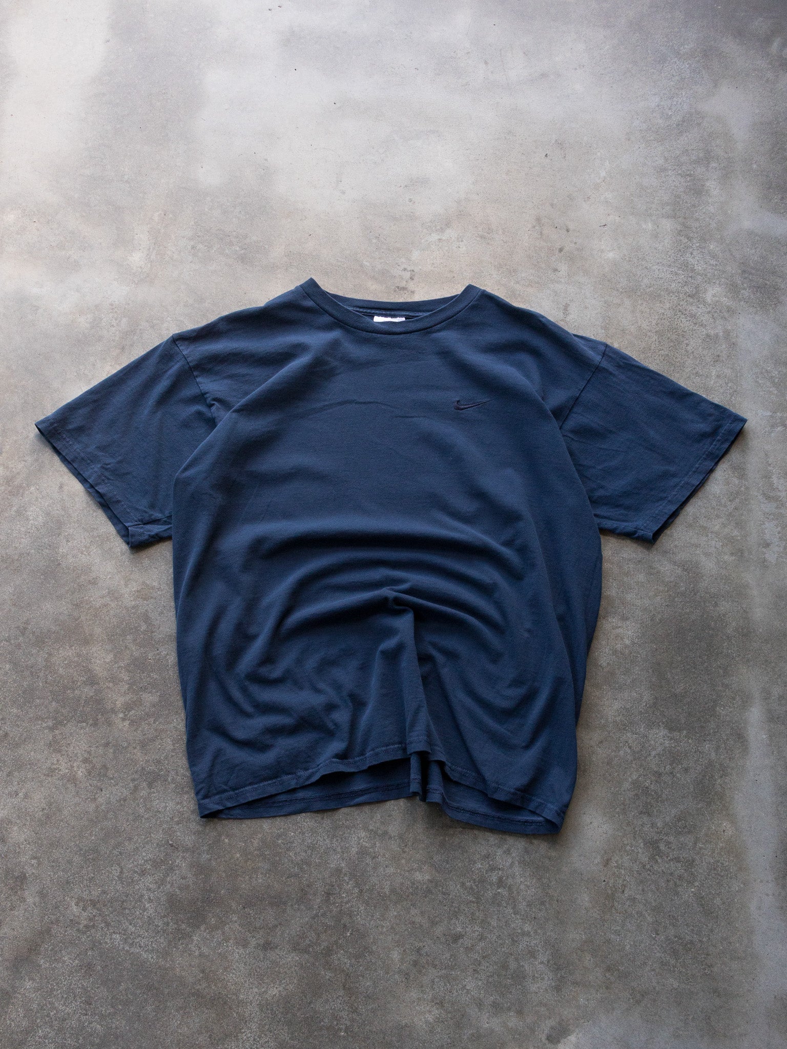 Vintage 90s Navy Nike Swoosh Tee (L)