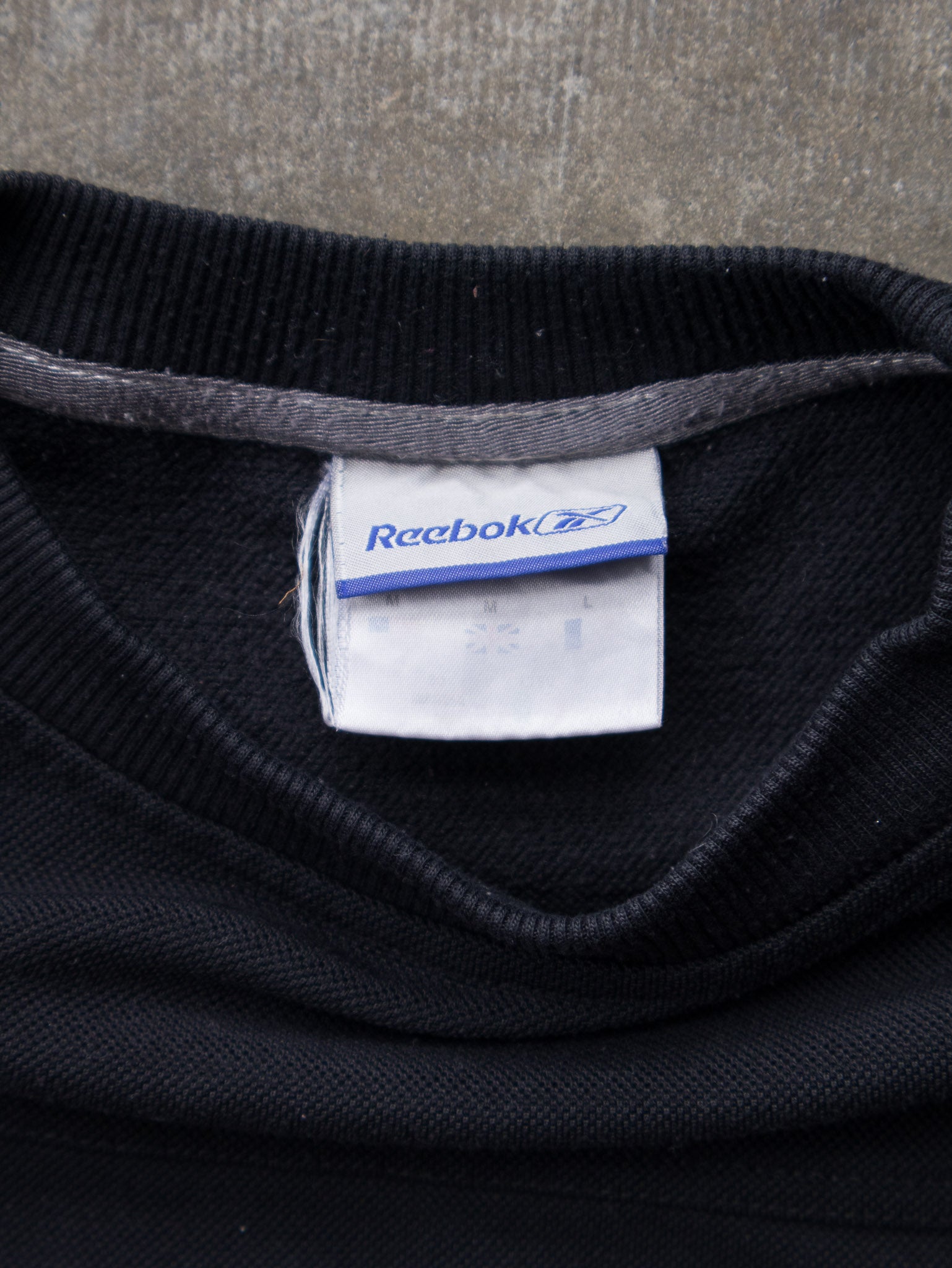 Vintage 00s Black Reebok Sweatshirt (M)