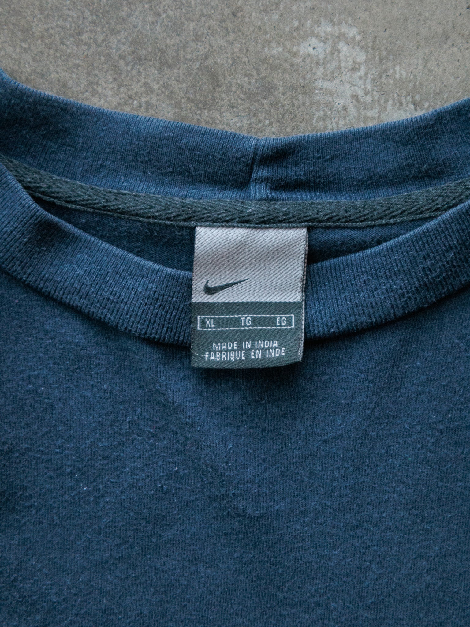Vintage 00s Navy Nike Long Sleeve (XL)
