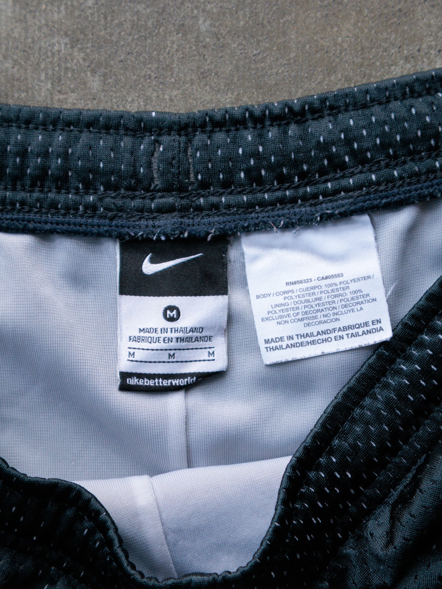 Vintage Black Nike Mesh Shorts (M)