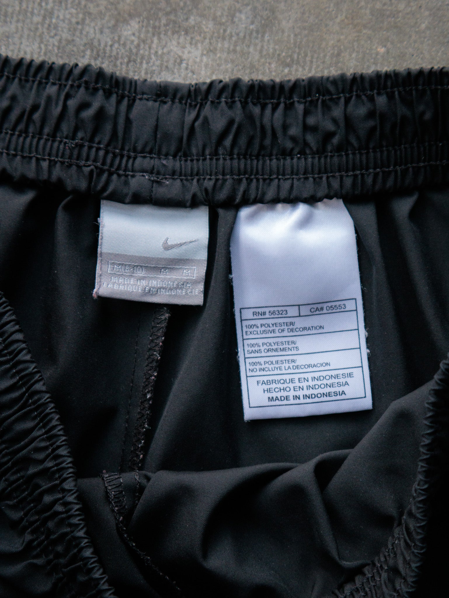Vintage 00s Black Nike Mesh Shorts (Women's M)