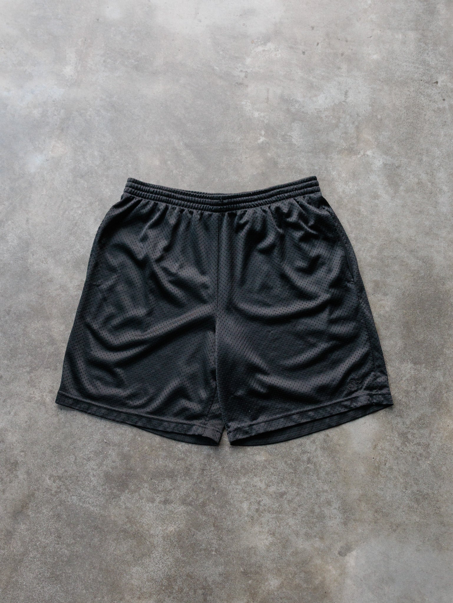 Vintage Black Starter Mesh Shorts (M)