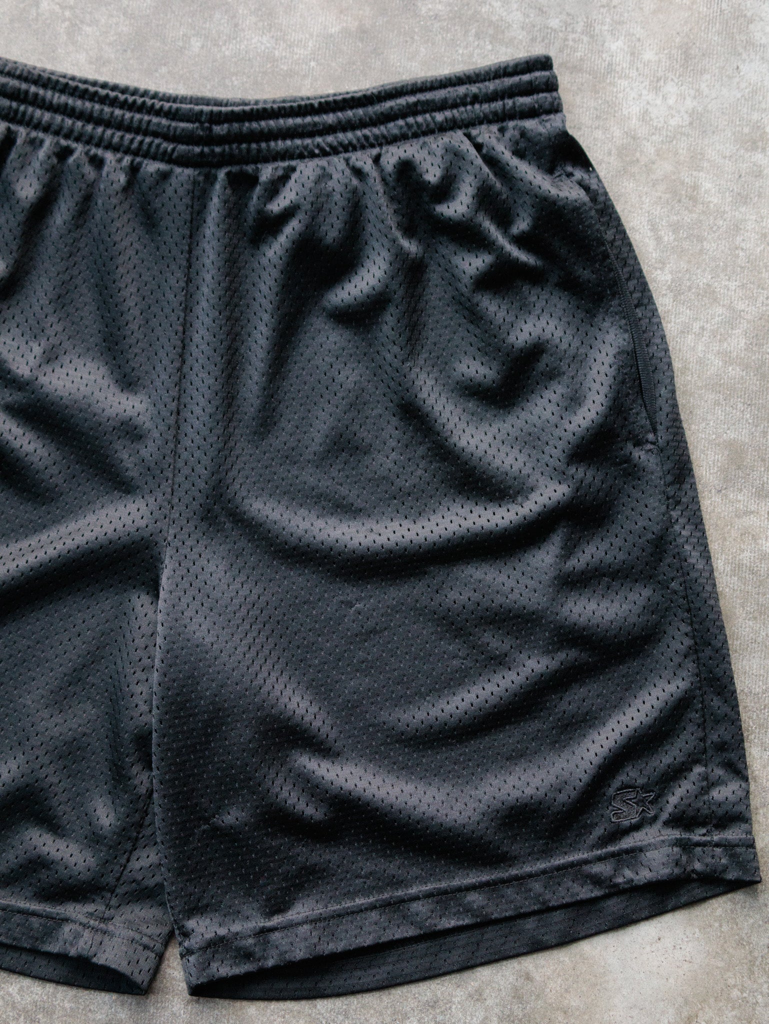 Vintage Black Starter Mesh Shorts (M)