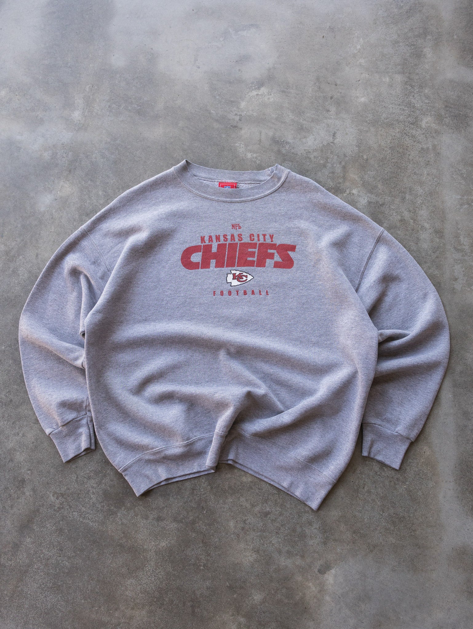 Vintage 90s Grey Kansas City Chiefs Sweatshirt (XL)