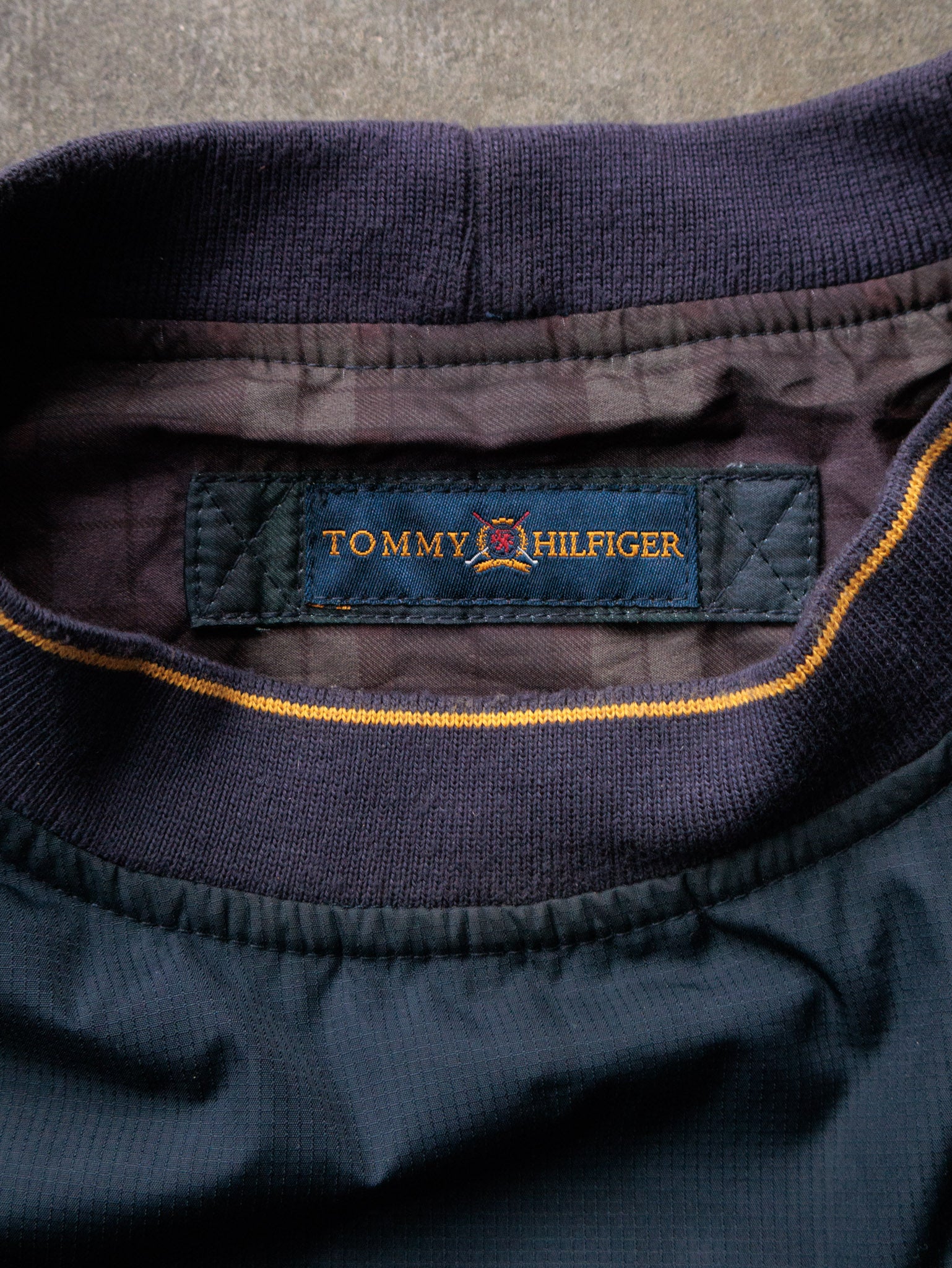 Vintage 90s Navy Tommy Hilfiger Windbreaker (-)