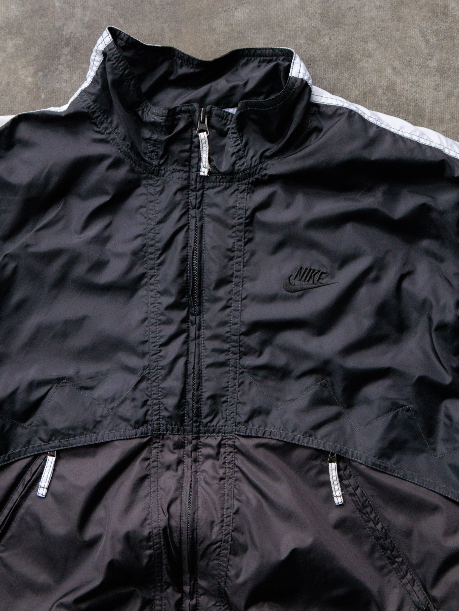 Vintage 00s Black Nike Jacket (Women's M)