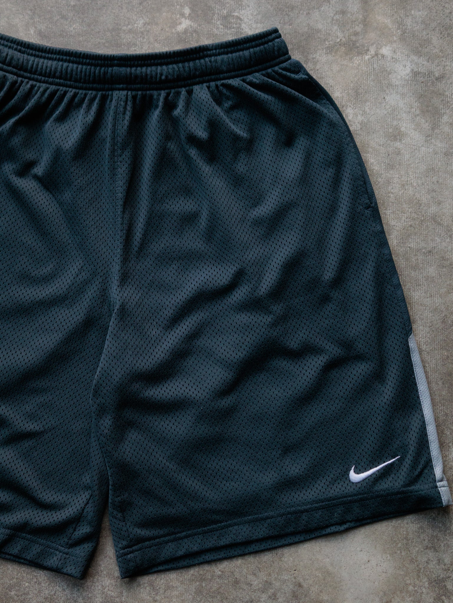 Vintage Black Nike Dri-Fit Mesh Shorts (L)