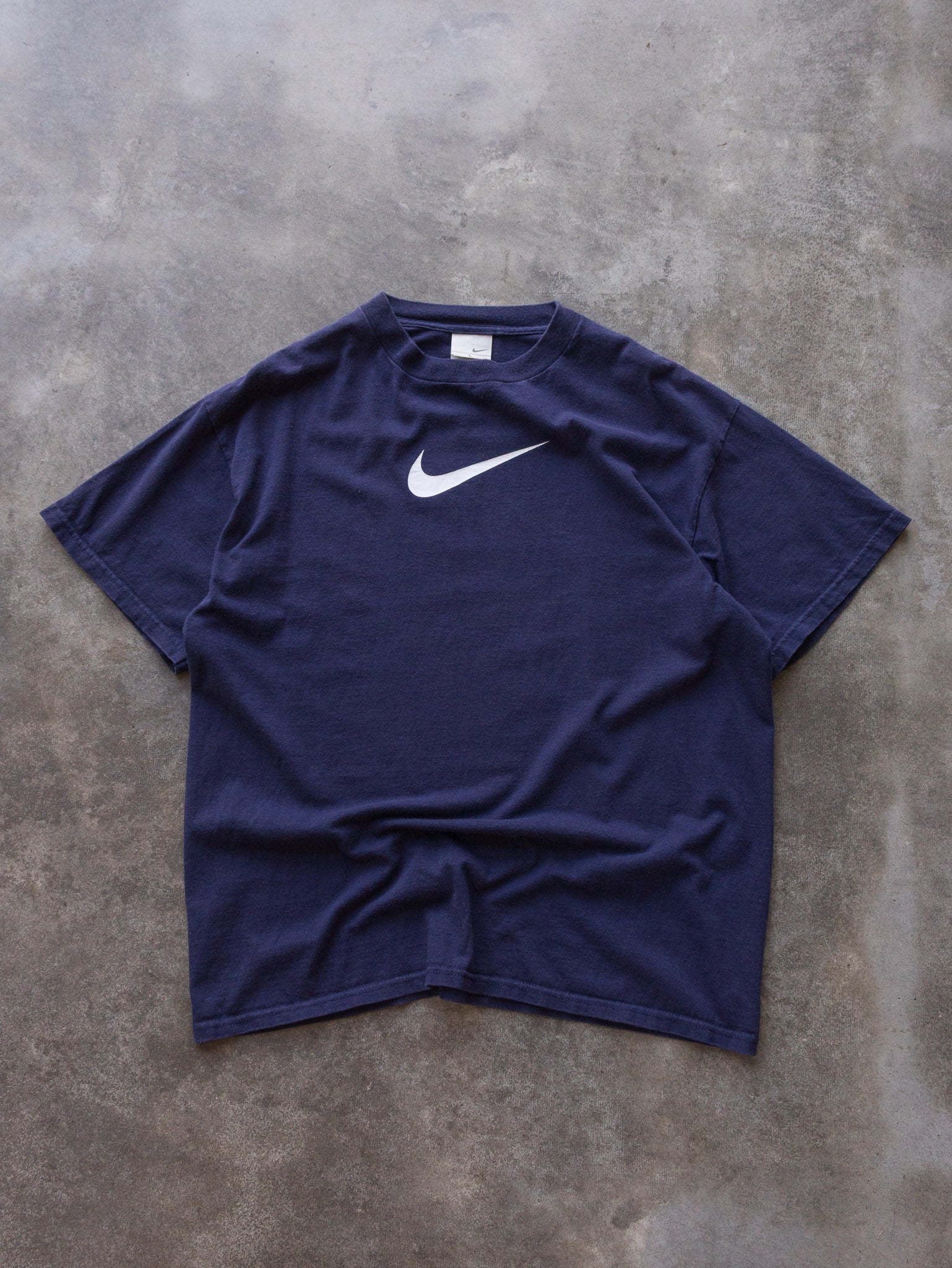 Vintage 00s Navy Nike Center Swoosh Tee (L)