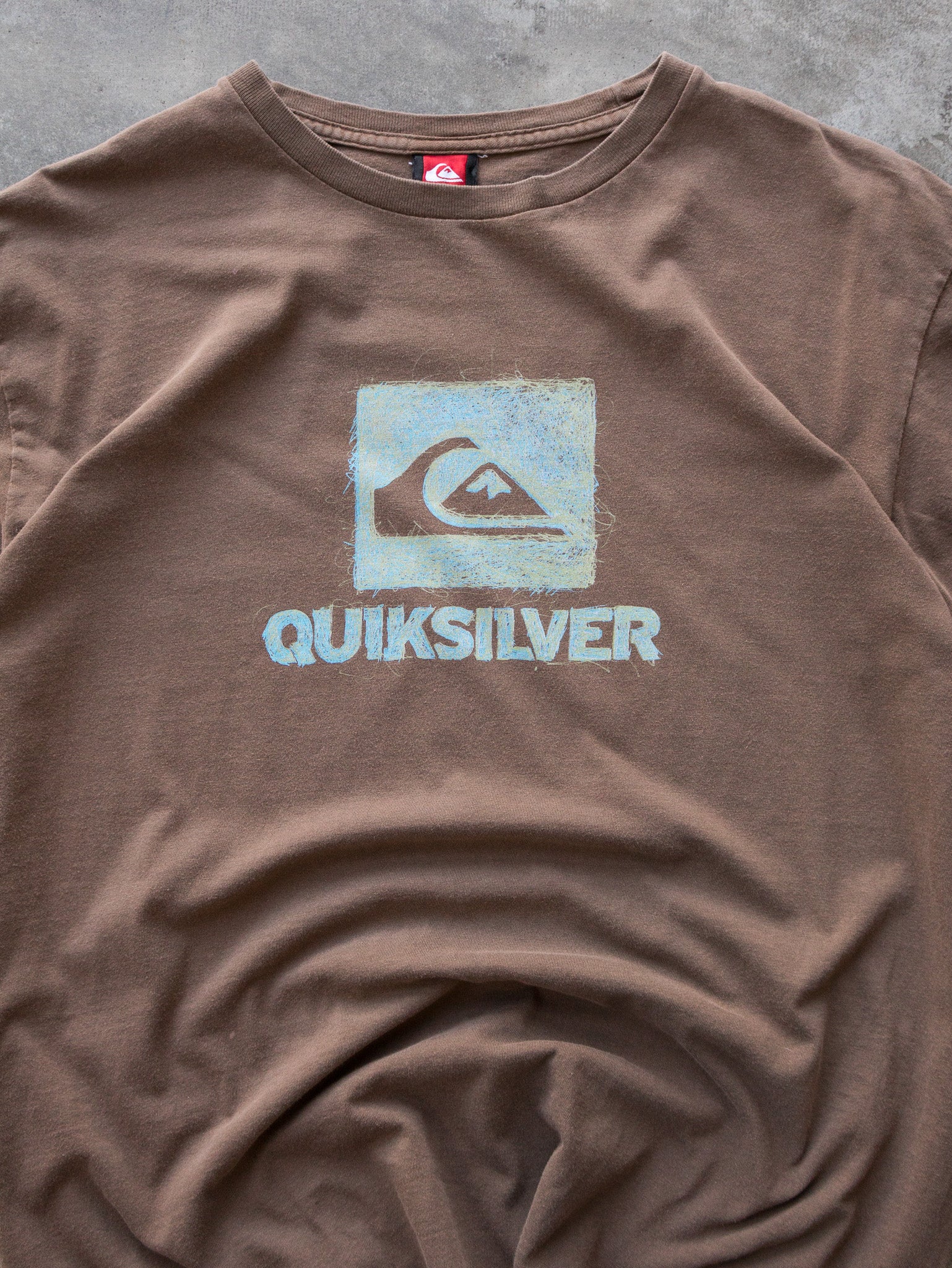 Vintage 00s Brown Quiksilver Graphic Tee (XL)