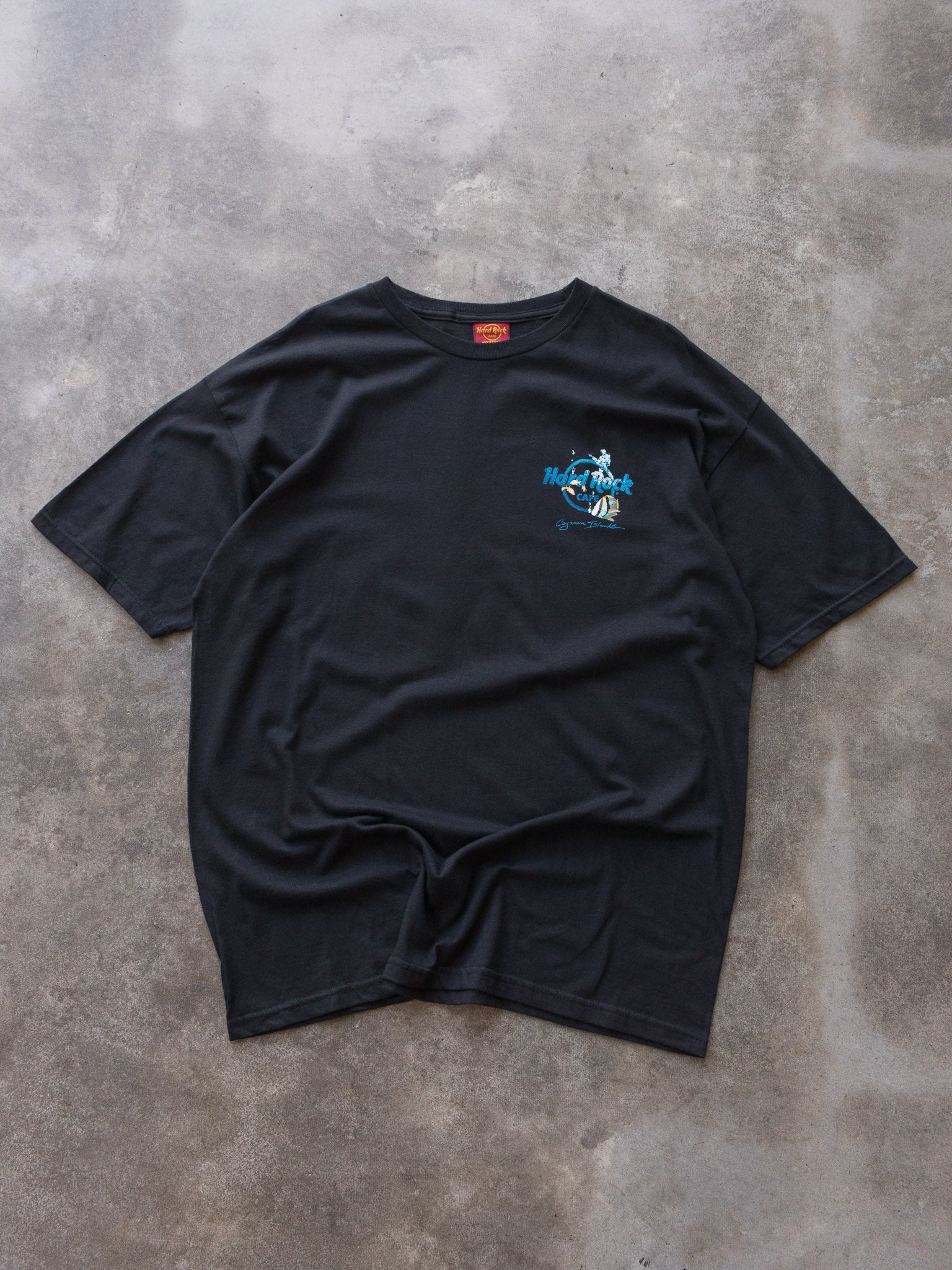 Vintage 00s Hard Rock Cafe Cayman Islands Graphic Tee (XL)