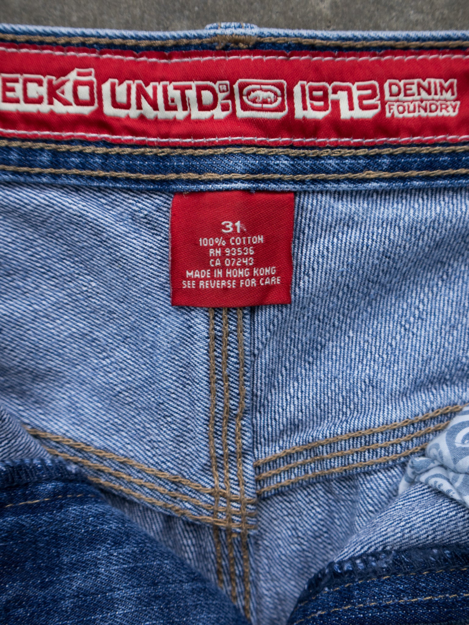 Vintage Y2K Ecko Unltd. Carpenter Denim Jorts (W31)