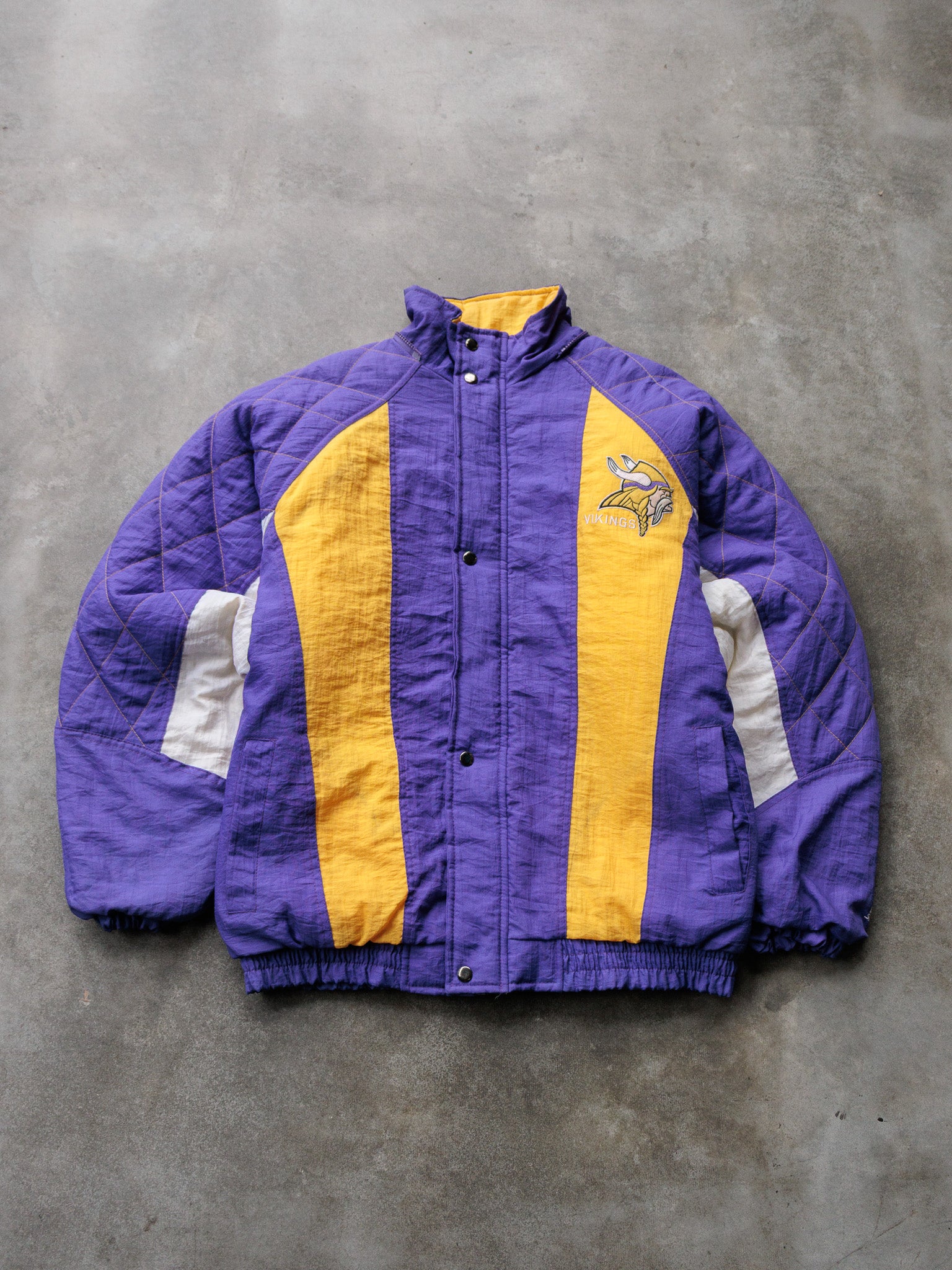 Vintage 90s Purple Starter Minnesota Vikings Puffer Jacket (M)