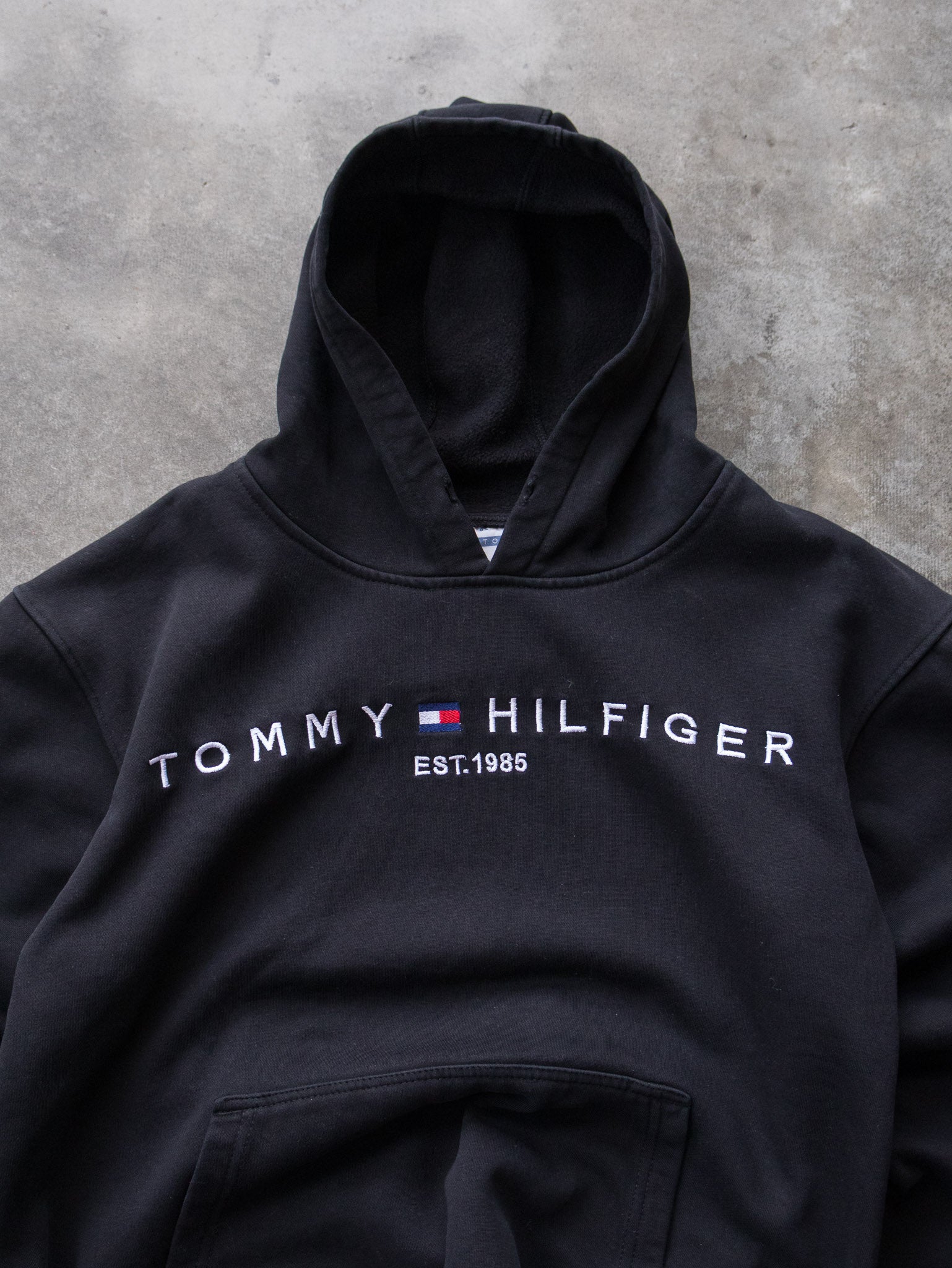 Vintage 90s Black Tommy Hilfiger Hoodie (M)