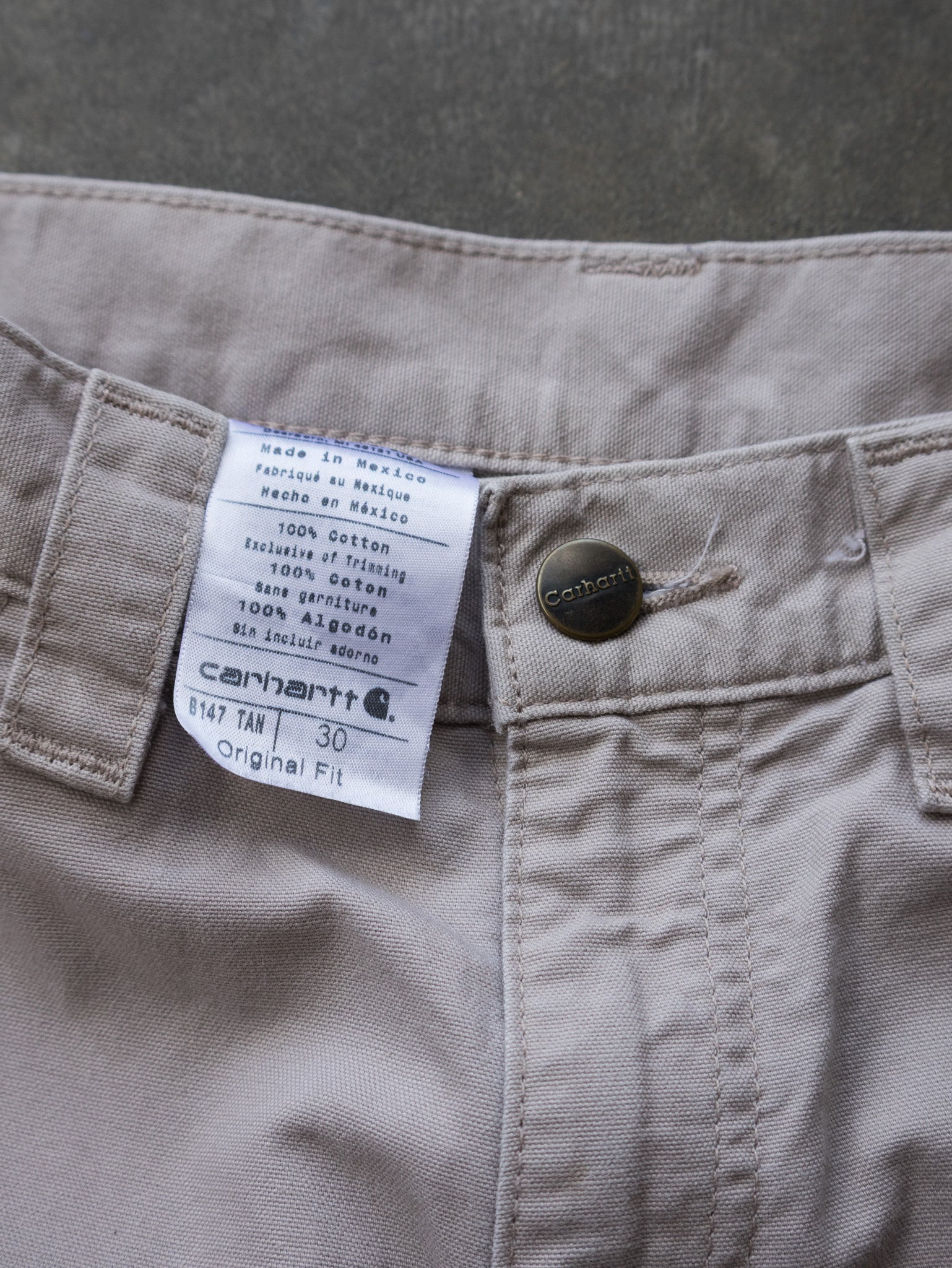 Vintage Tan Carhartt Work Shorts (W30)
