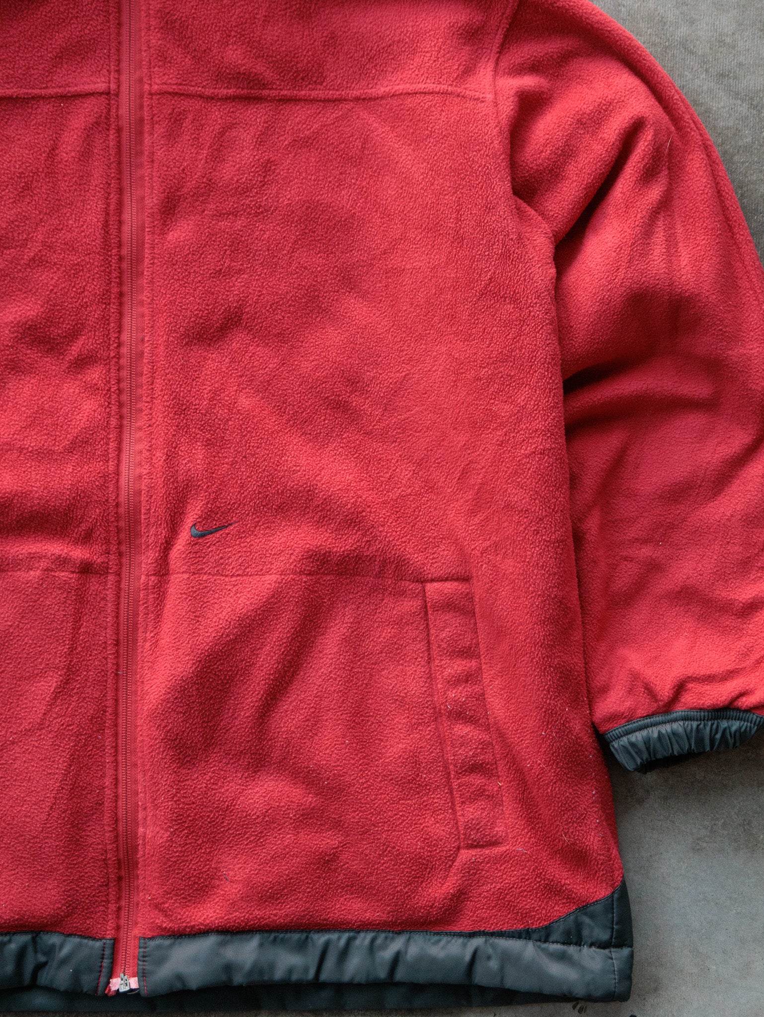 Vintage 90s Black & Red Nike Reversible Fleece Jacket (-)